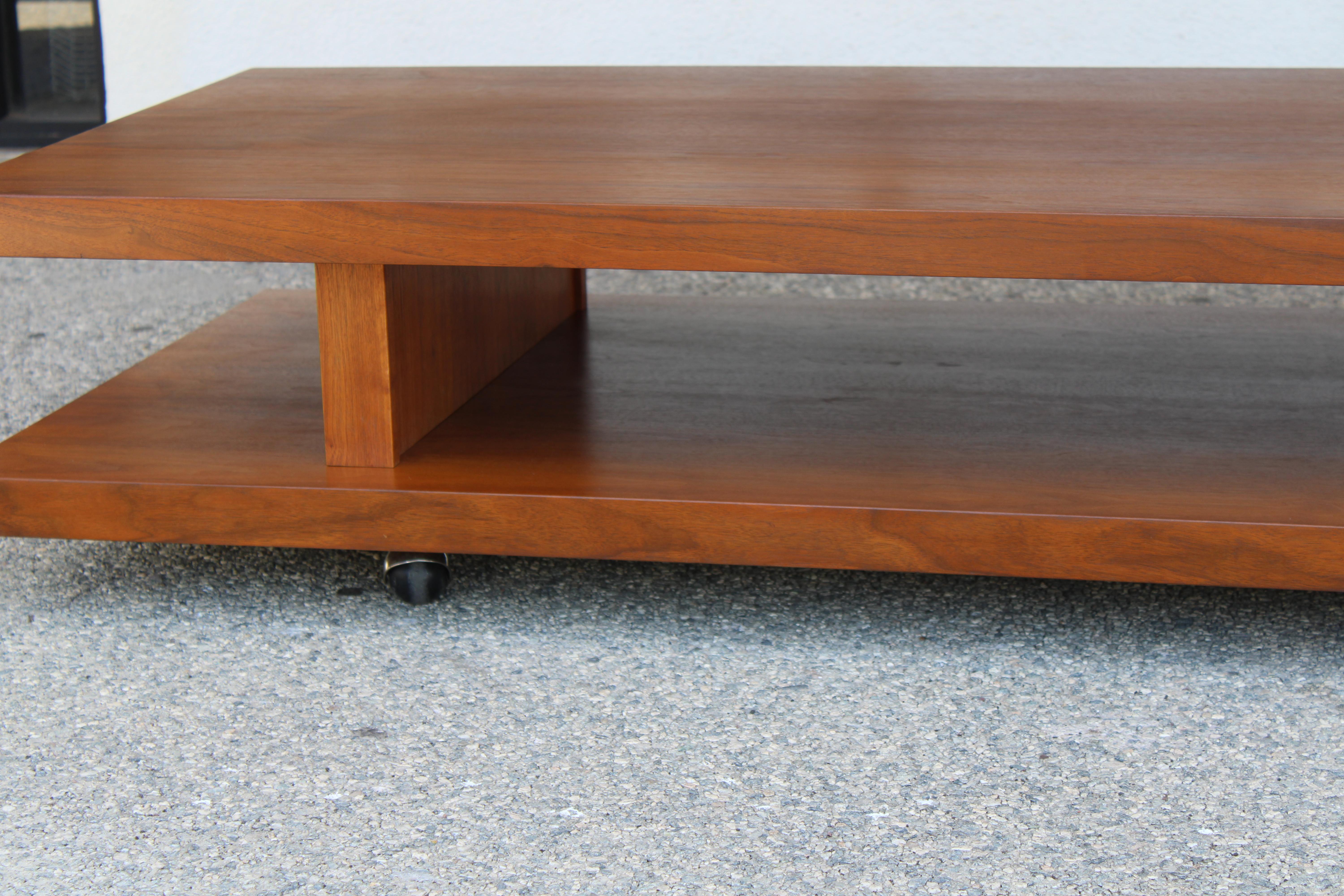 American Two Tier Coffee Table on Rollers, style of Van Keppel Green (VKG), Glass Top For Sale