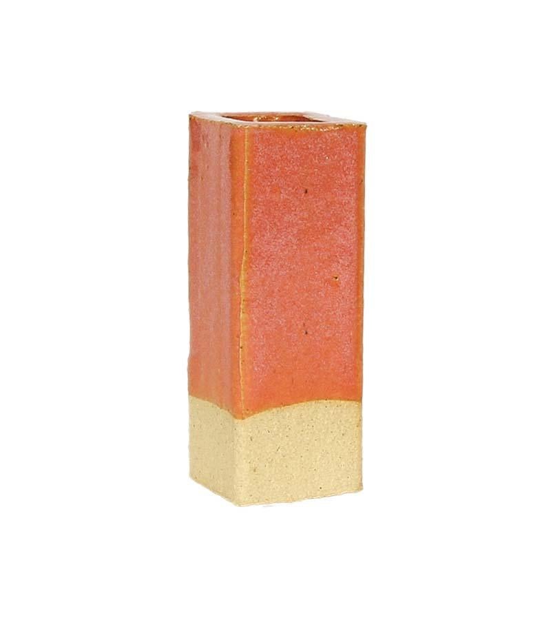 Tavolino e sgabello a due piani in ceramica Cloud in rosa tramonto. Realizzato su ordinazione. 

I prodotti in ceramica BZIPPY sono edizioni uniche di gres e terracotta che includono mobili, fioriere e accessori per la casa. 

Ogni pezzo è