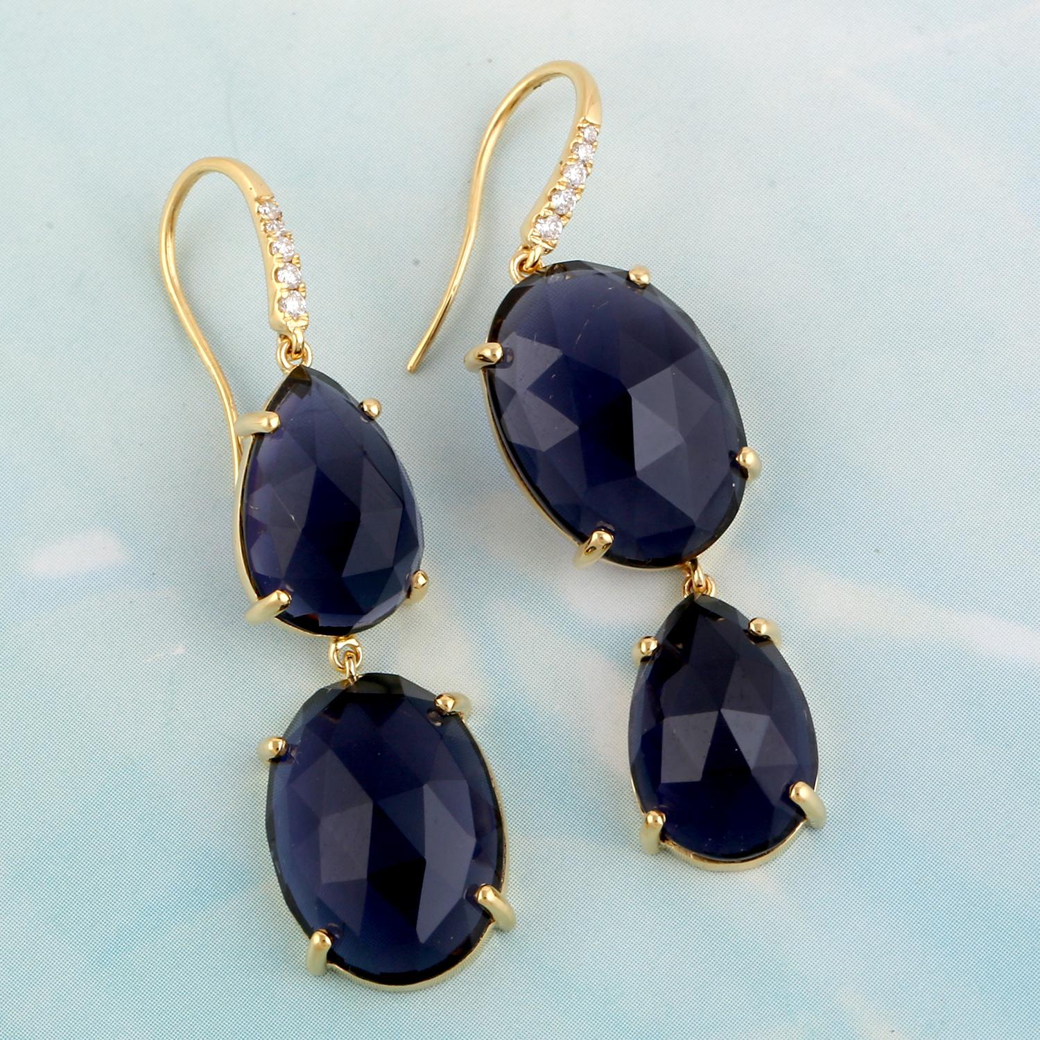 18KT:3.030g,
Diamond:0.06ct, 
Iolite:11.84ct,