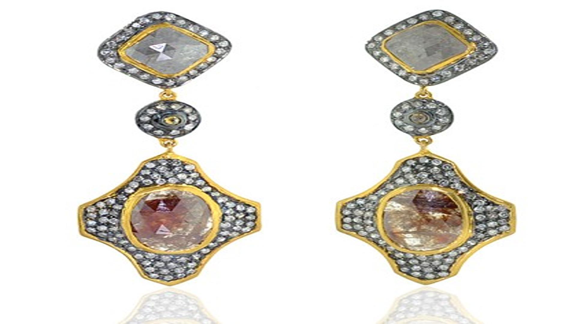 Zweistufige Diamant-Ohrringe aus 14 Karat Gelbgold mit geschliffenen Diamanten und Pavé-Diamanten (Art déco) im Angebot