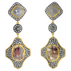 Boucles d'oreilles pendantes à deux niveaux de diamants tranchés avec diamants pavés en or jaune 14k