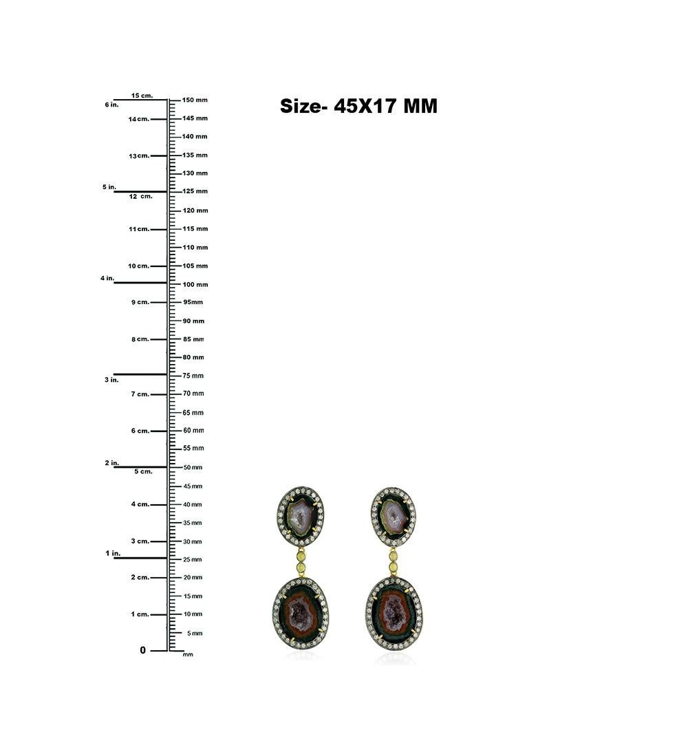 Ohrhänger mit zwei Tieren und Schiebe-Geode mit Pavé-Diamanten aus 18 Karat Gold und Silber (Gemischter Schliff) im Angebot