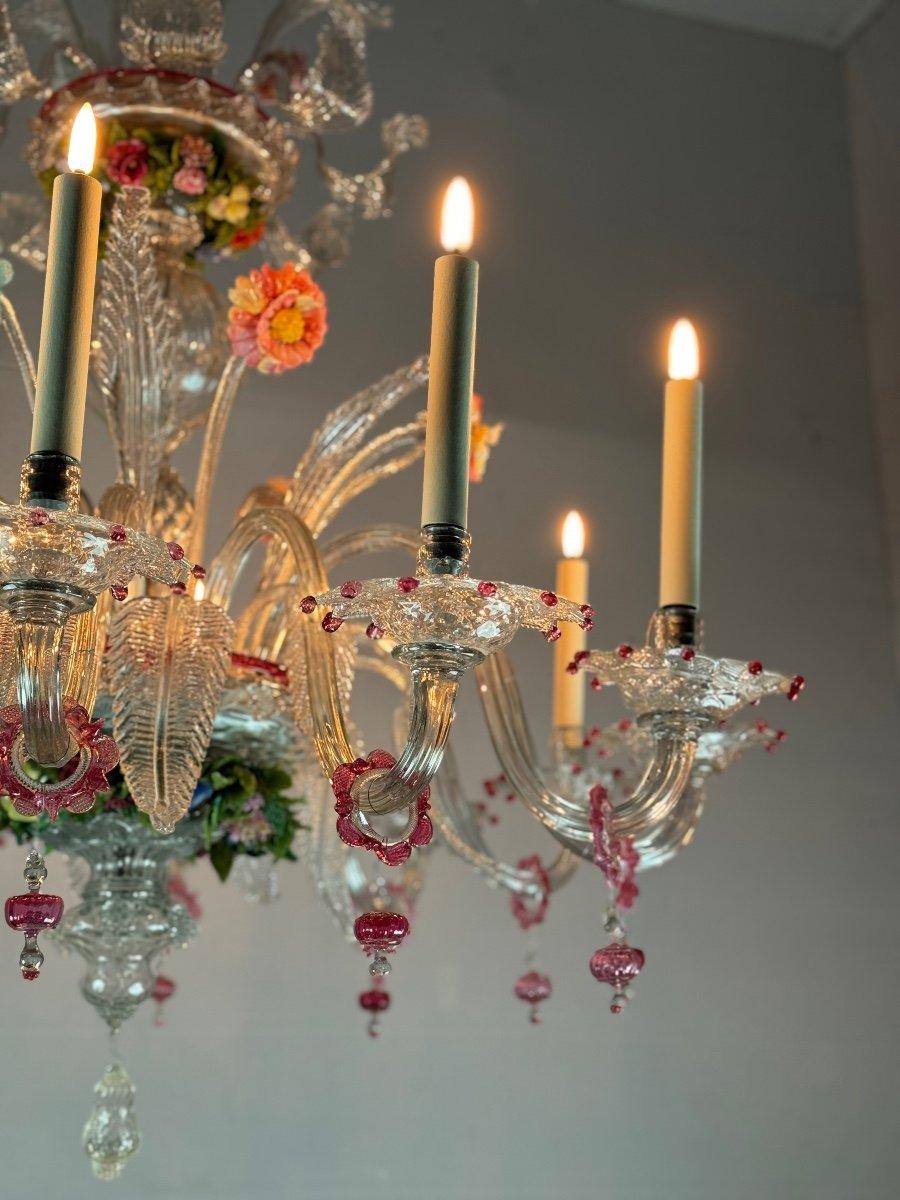 Lampadario a due livelli in vetro di Murano multicolore con fiori e foglie In condizioni ottime in vendita a Honnelles, WHT