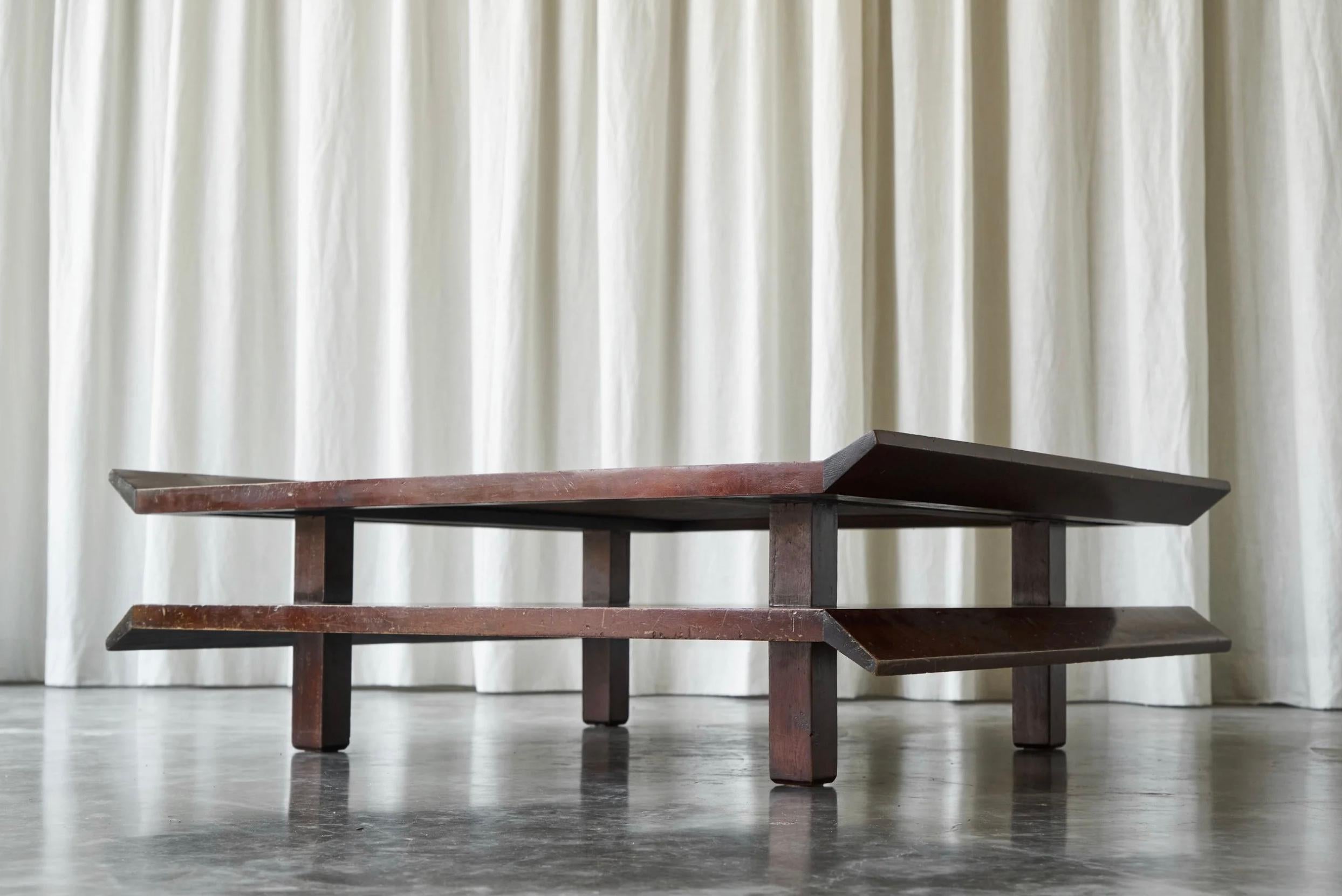 Two-Tiered Pagoda Wabi Sabi Style Coffee Table in Wood and Bamboo 1970s Bon état - En vente à Meer, VAN