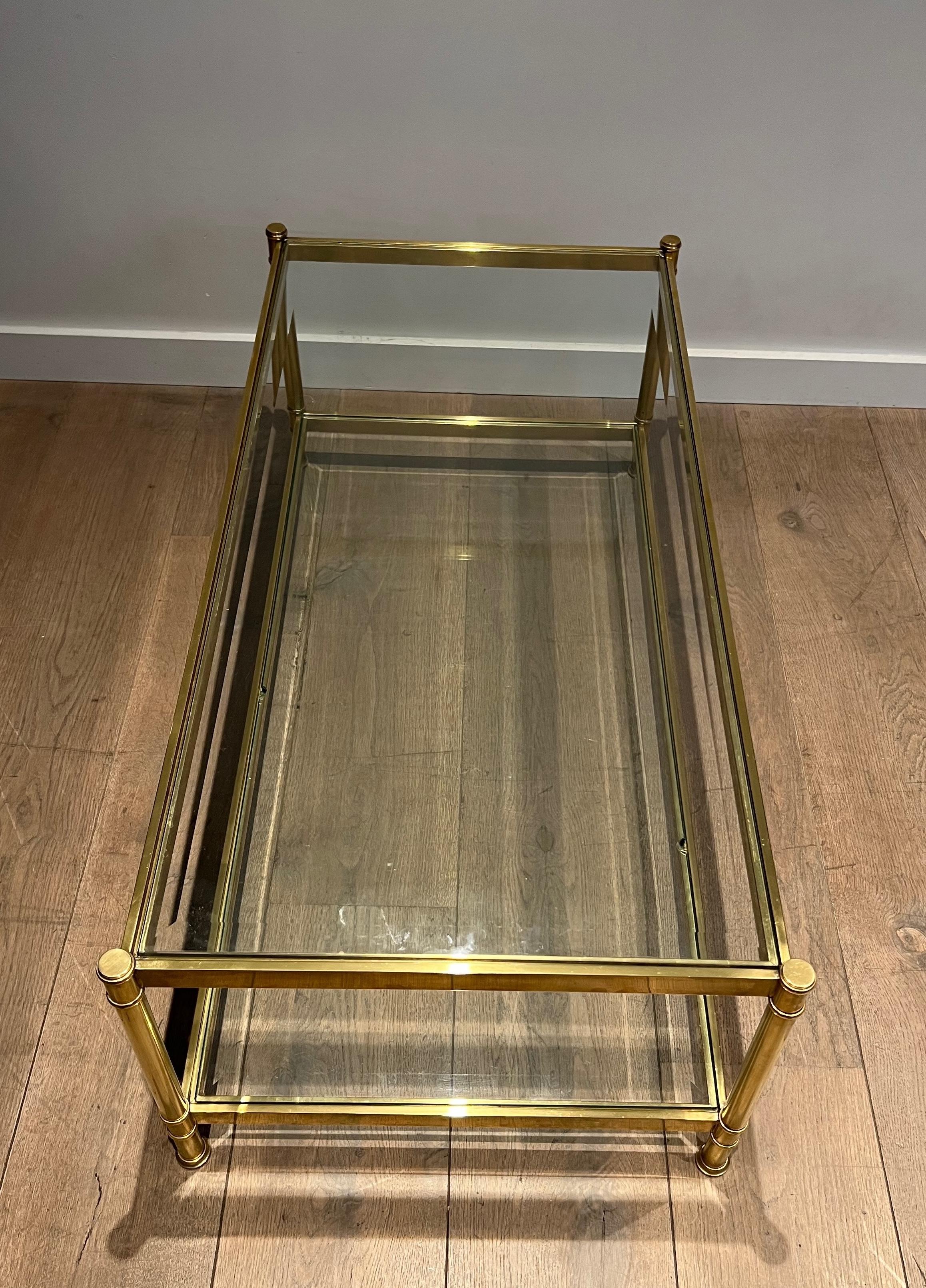 Two tiers brass coffee table. French work by Roche Bobois. Circa 1970 In Good Condition In Marcq-en-Barœul, Hauts-de-France