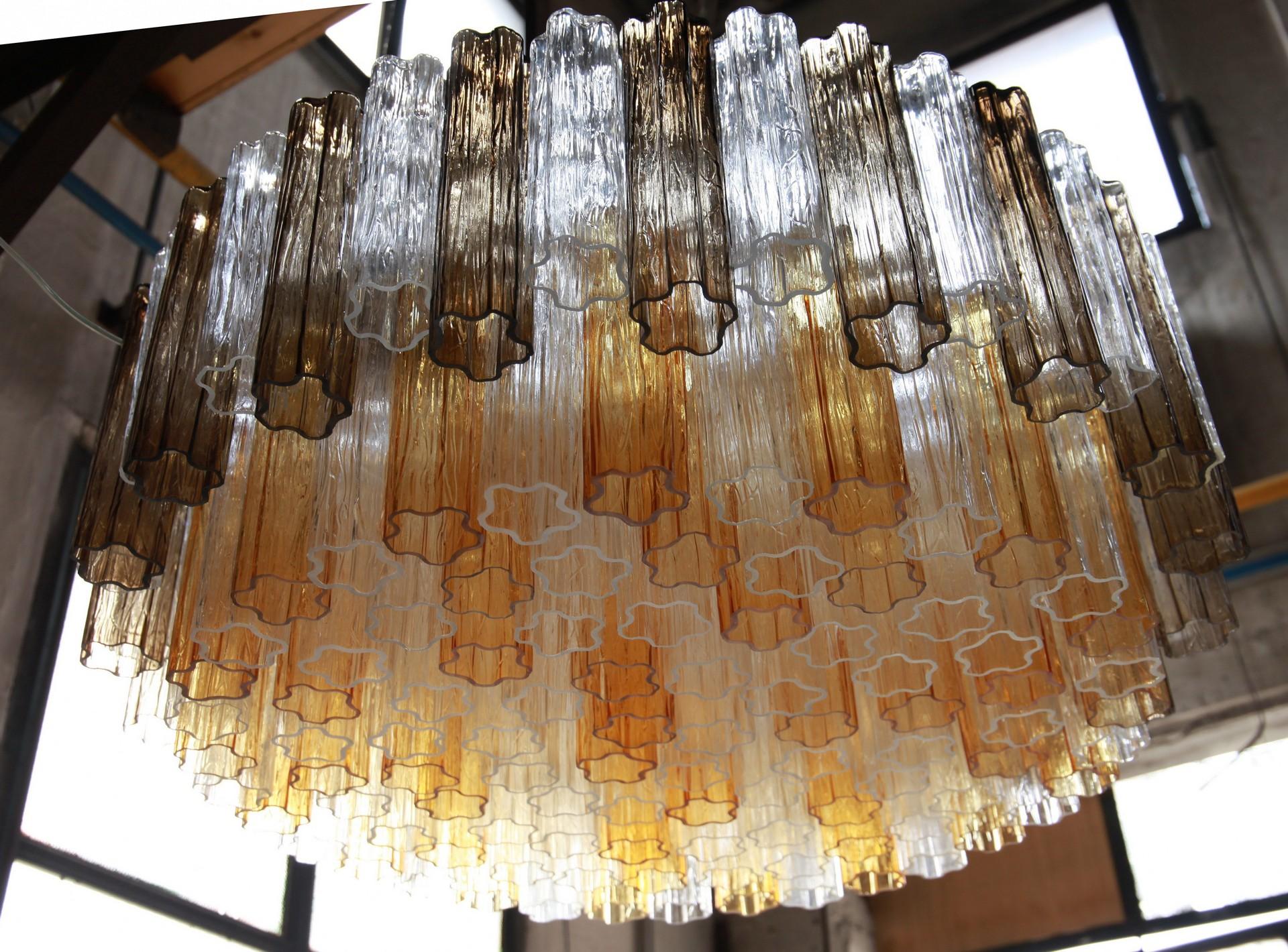 Two Tiers Murano Chandelier, Tronchi Elements in Clear and Amber and Gray Kalmar In Good Condition In Tavarnelle val di Pesa, Florence