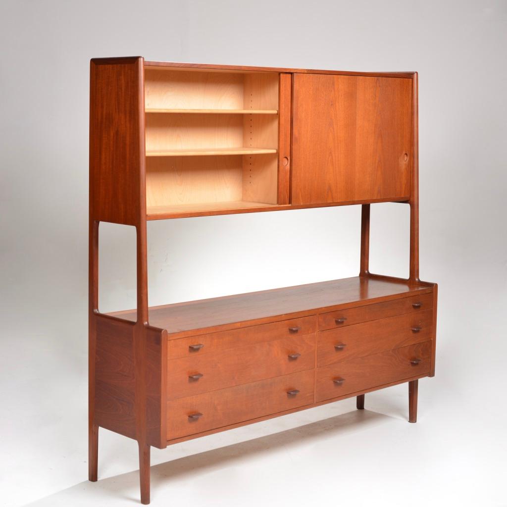 Danish Two Tiers Teak Ry20 Credenza by Hans Jørgen Wegner for Ry Møbler