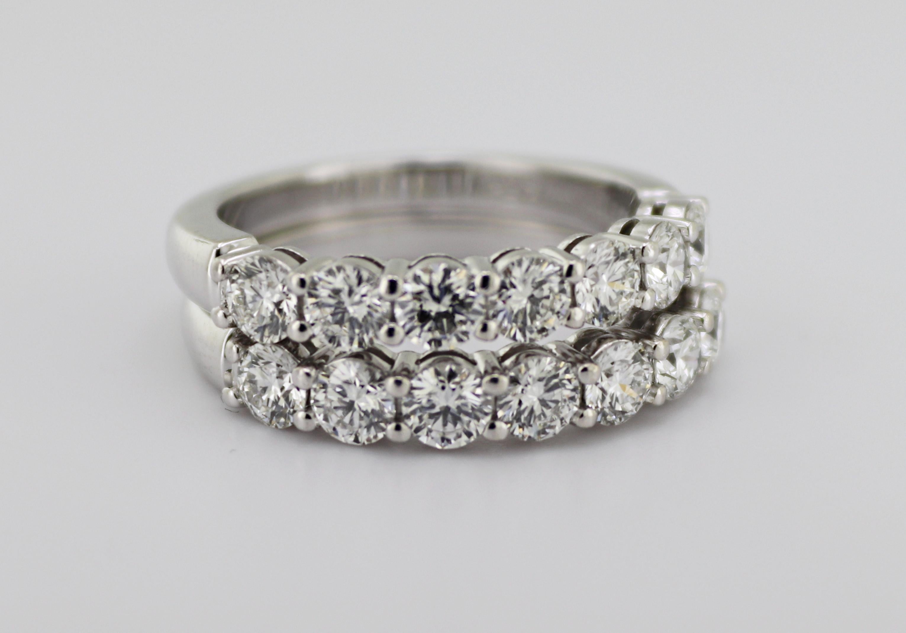 Artisan Two Tiffany & Co “Embrace” Diamond, Platinum Band Ring Set For Sale