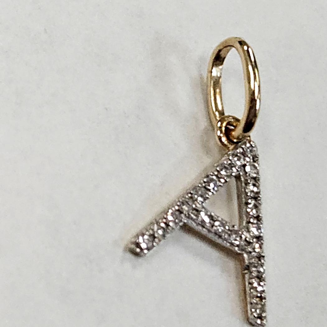 Pendentif en or 10K bicolore pavé de diamants avec initiale 