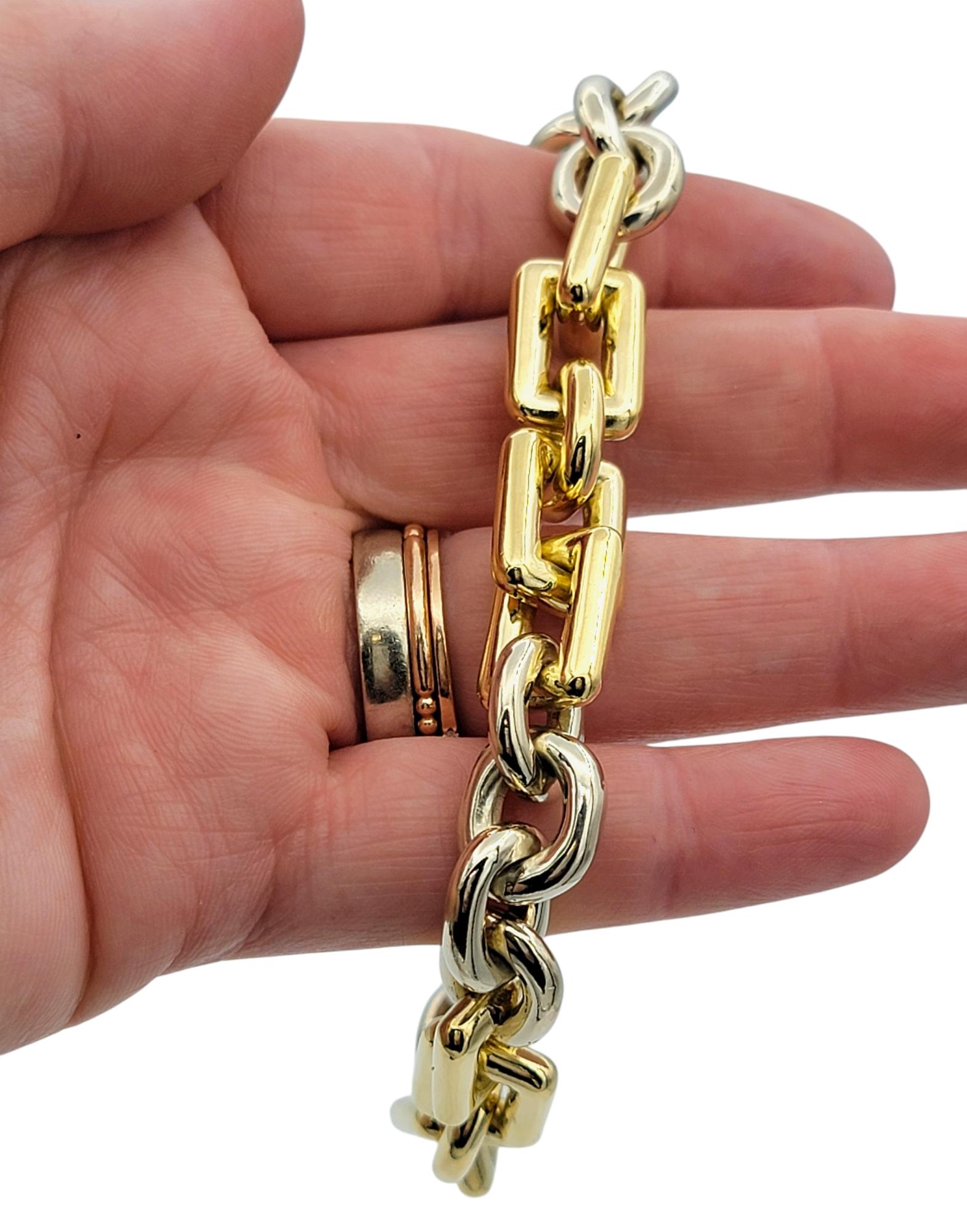 Two-Tone 14 Karat Gold Alternating Circle and Square Chunky Chain Link Bracelet For Sale 3