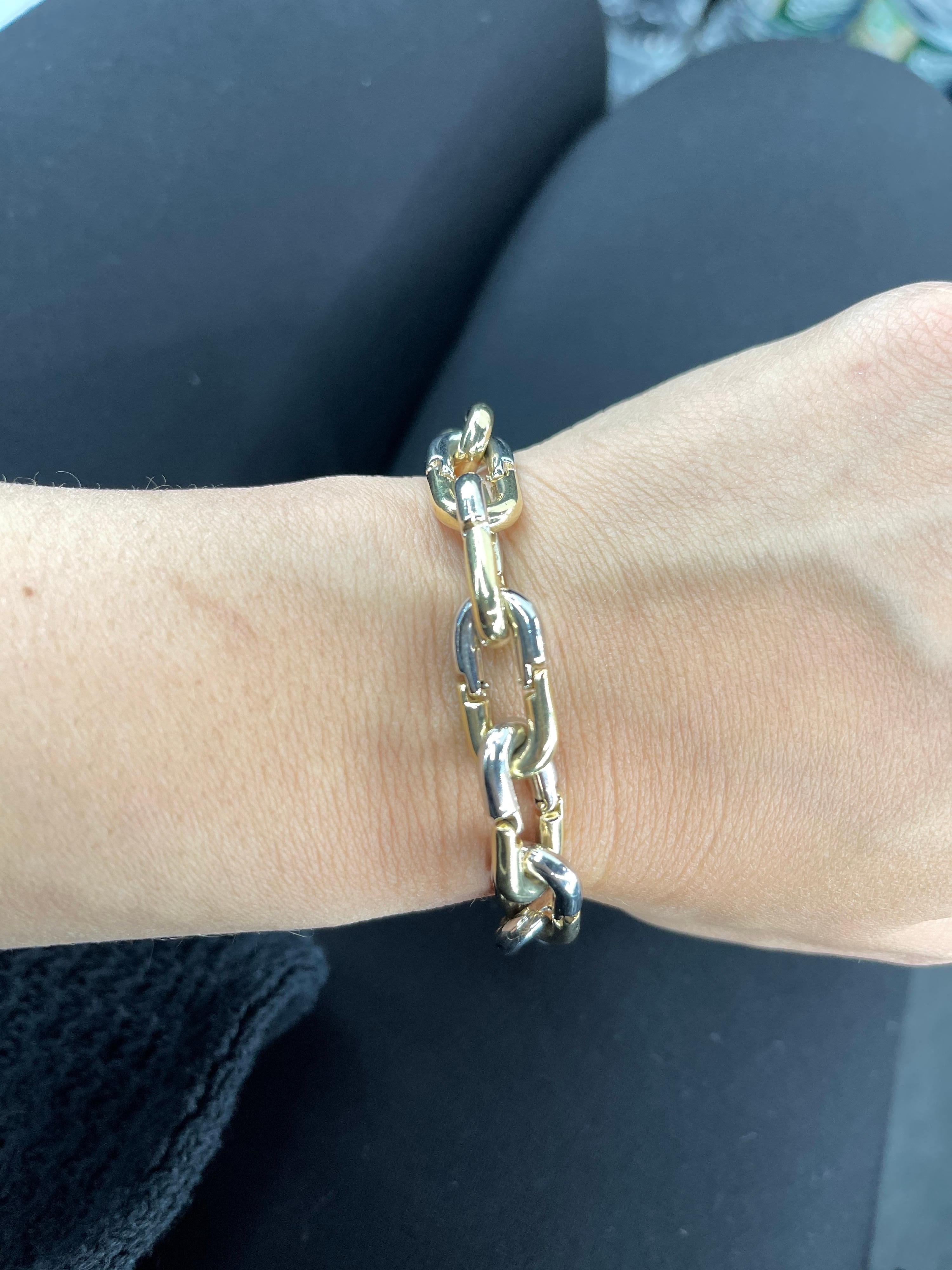 14 Karat Yellow & White gold two tone bracelet featuring 14 flexible links weighing 27.4 grams. Made in Italy.
Great for stacking.
More Link Bracelets Available. 