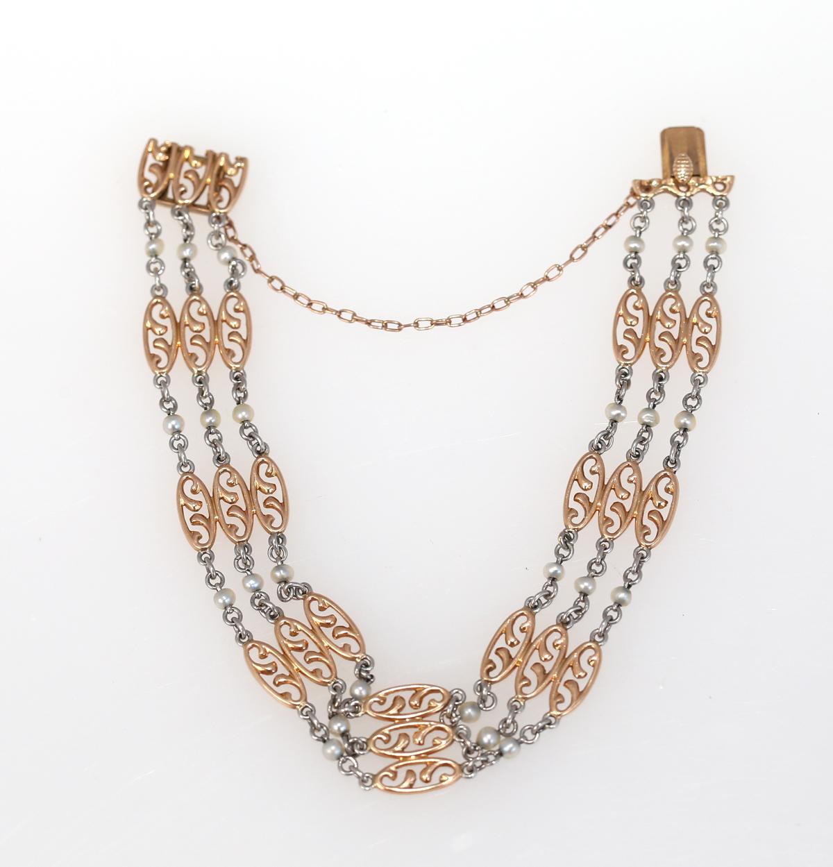 Two Tone 15k Gold Chain Pearl Beads Bracelet, 1930 In Fair Condition In Herzelia, Tel Aviv
