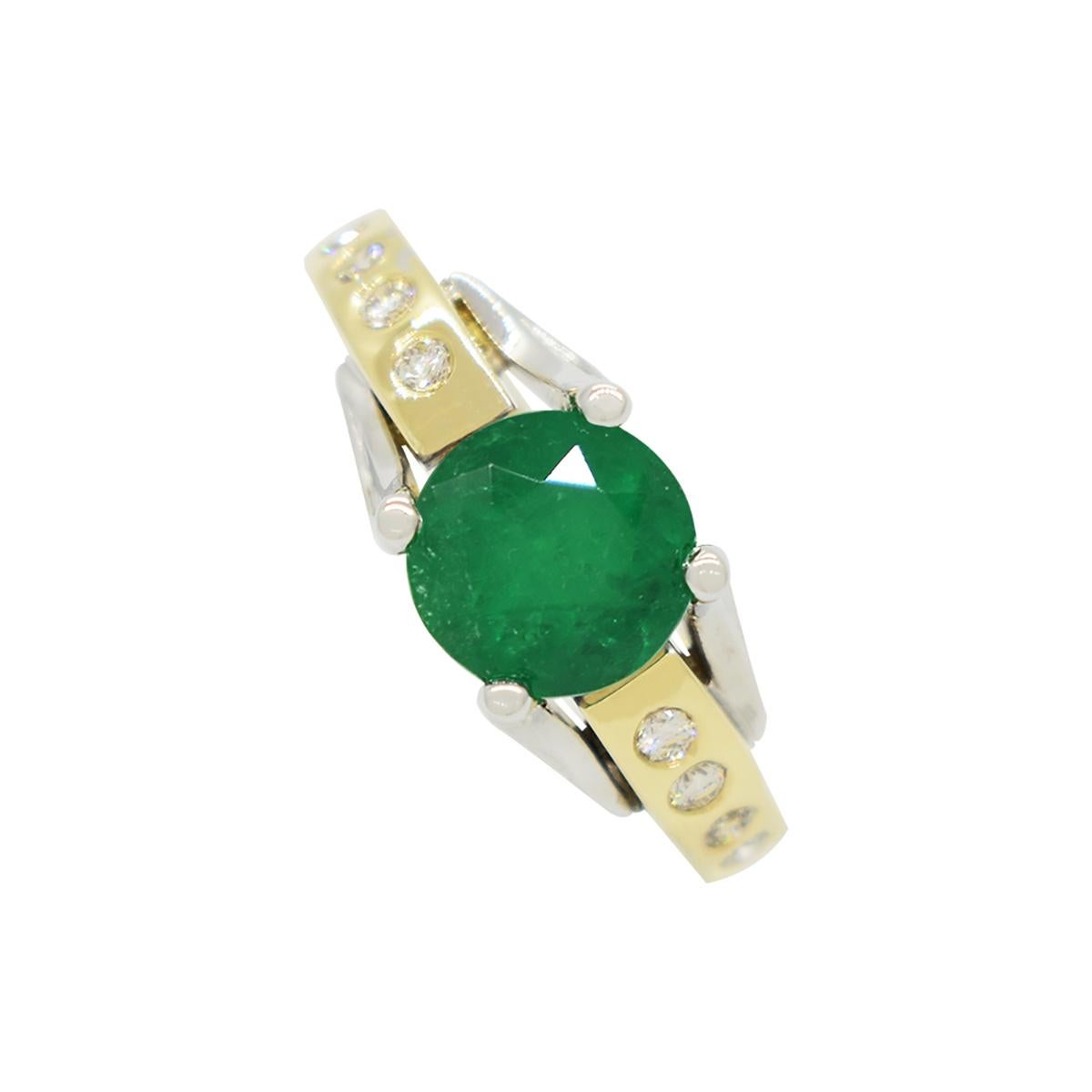 Contemporary 1.69 Carats Natural Colombian Emerald Ring in Two-Tones with Diamond Accents For Sale