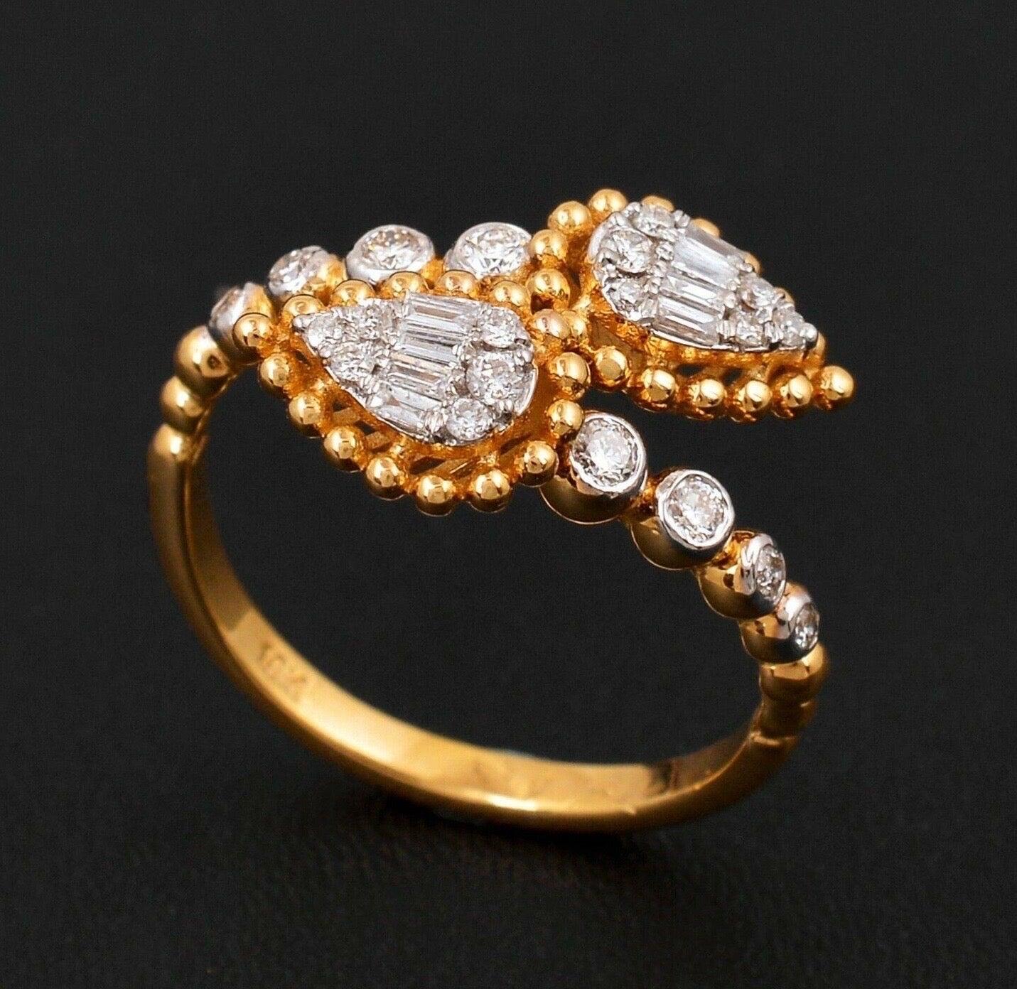 En vente :  Bague enveloppante bicolore en or 18 carats et diamants 2