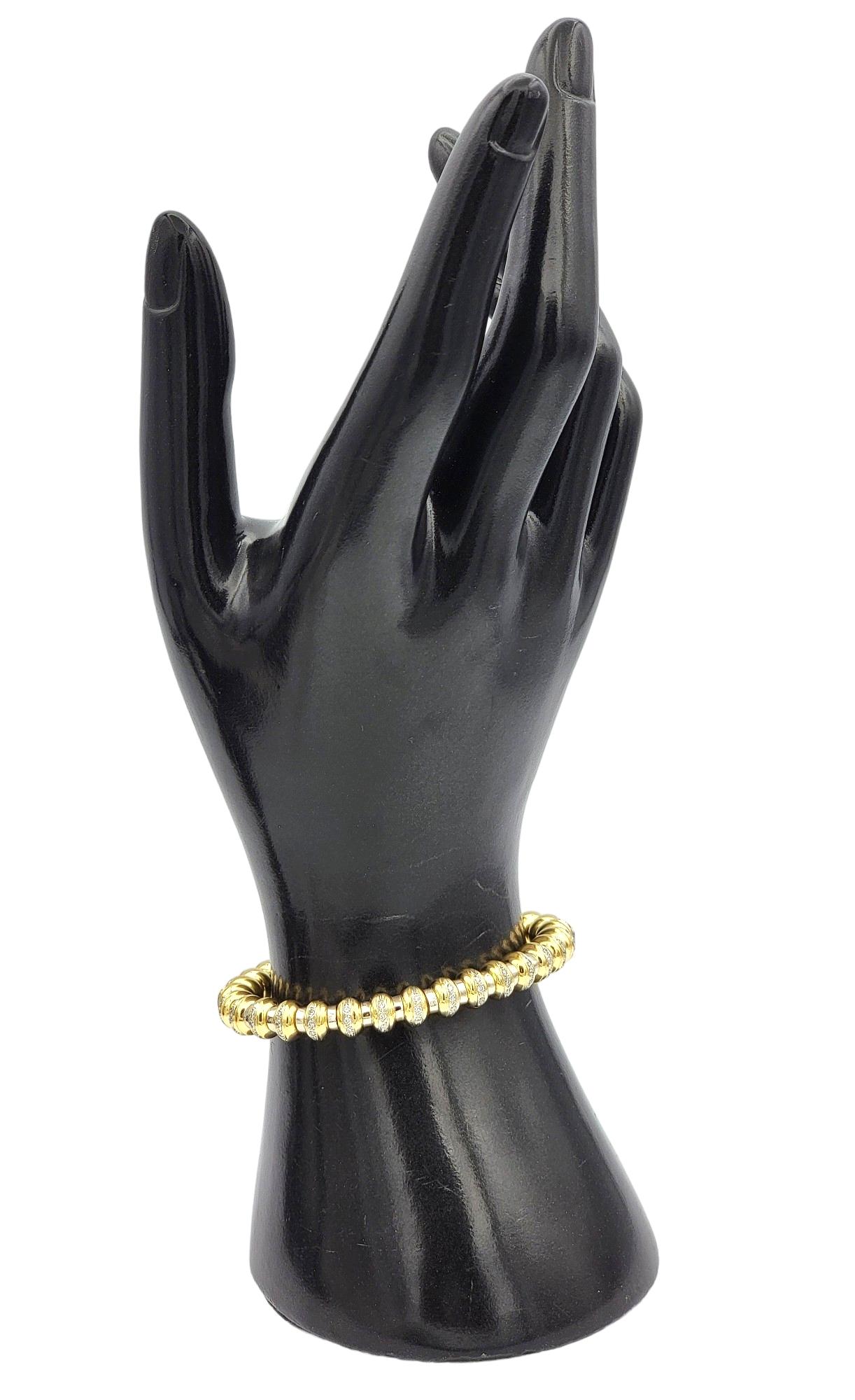 Two-Tone 18 Karat Gold Flexible Ridged Cuff Bracelet with Pavé Diamonds  For Sale 2