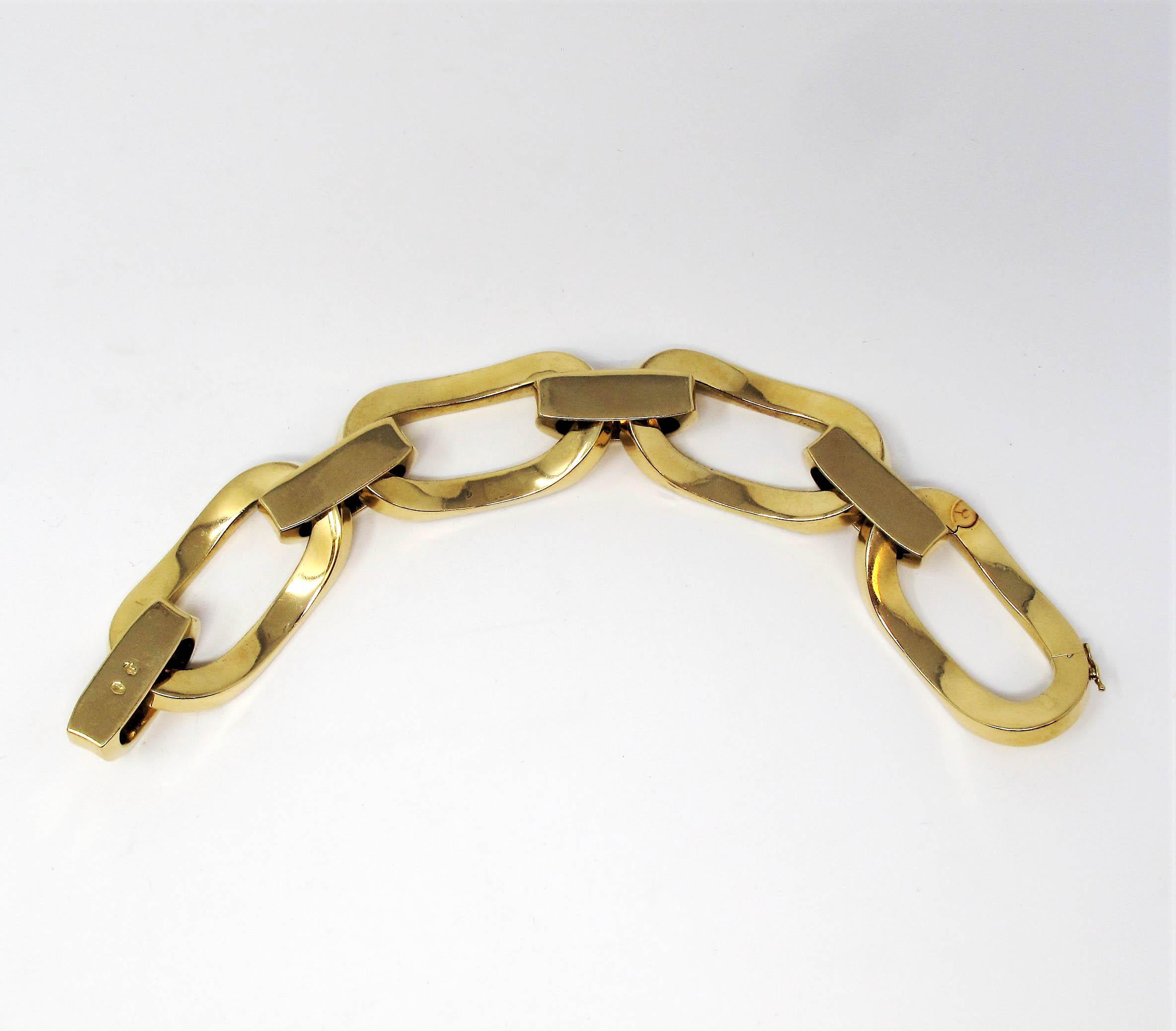 Two-Tone 18 Karat Yellow and White Gold Extra Large Link Bracelet Contemporary 7