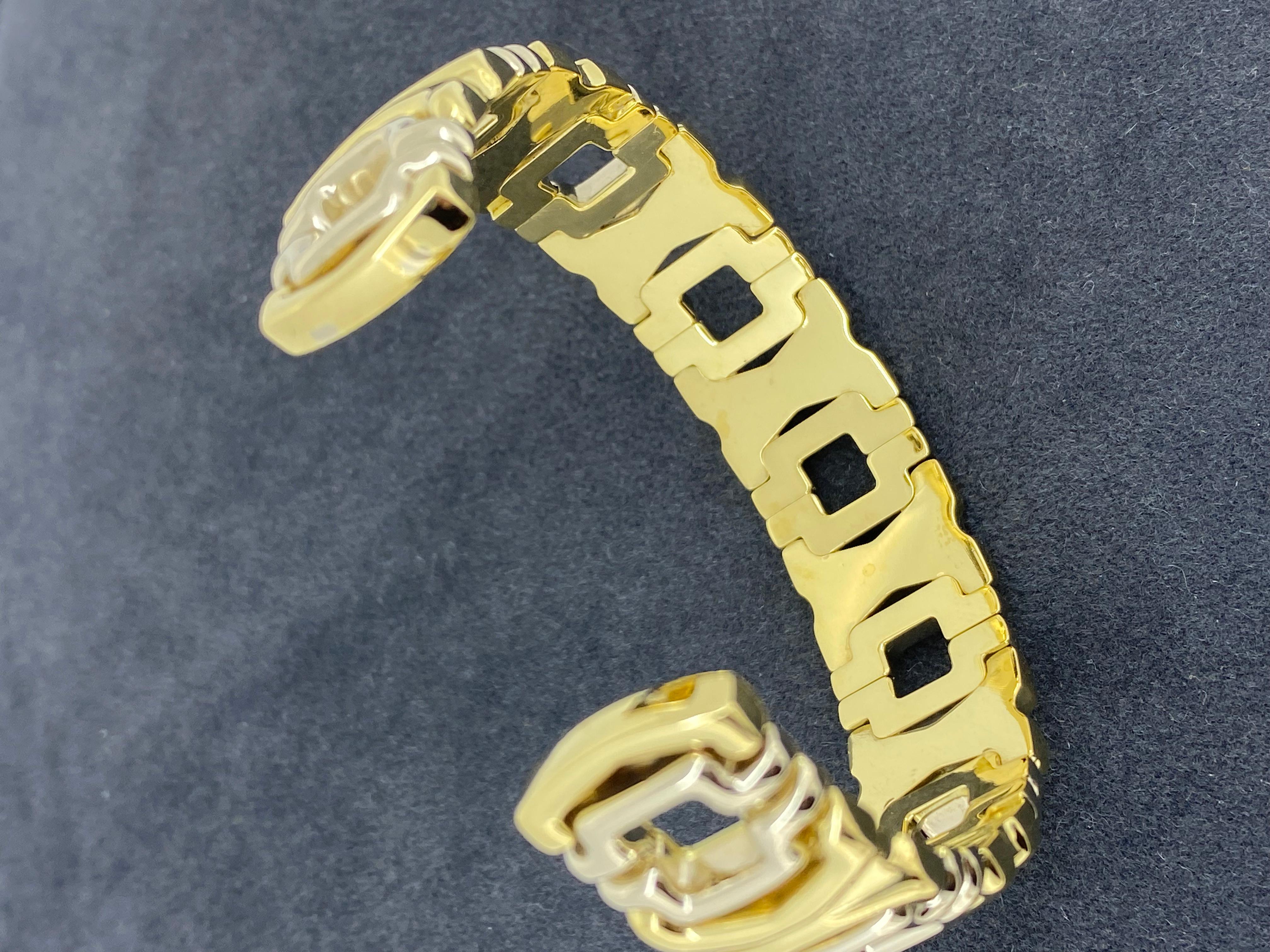 Modern Two-Tone 18K 750 White & Yellow Gold Italian Cuff Bangle. Valued at $9500! For Sale