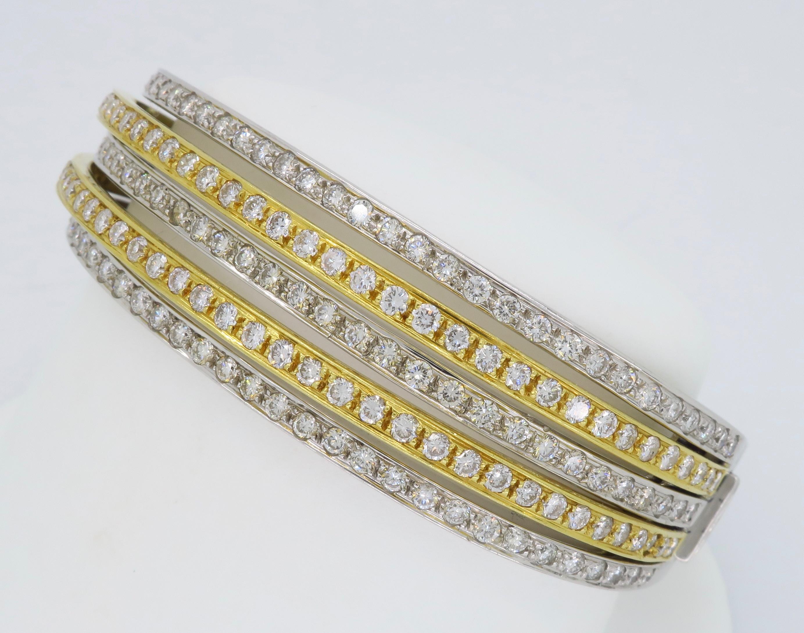 Round Cut Two-Tone 18 Karat Gold 6 Carat Diamond Bangle Bracelet
