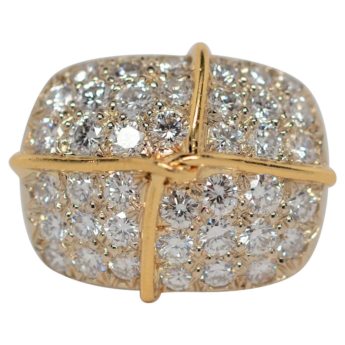 Two Tone 18K Gold Ring with Pavé Set Round Brilliant Cut Diamonds, 2.64 Carats For Sale