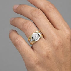 Two Tone 18K Gold Round Cluster Diamond Ring