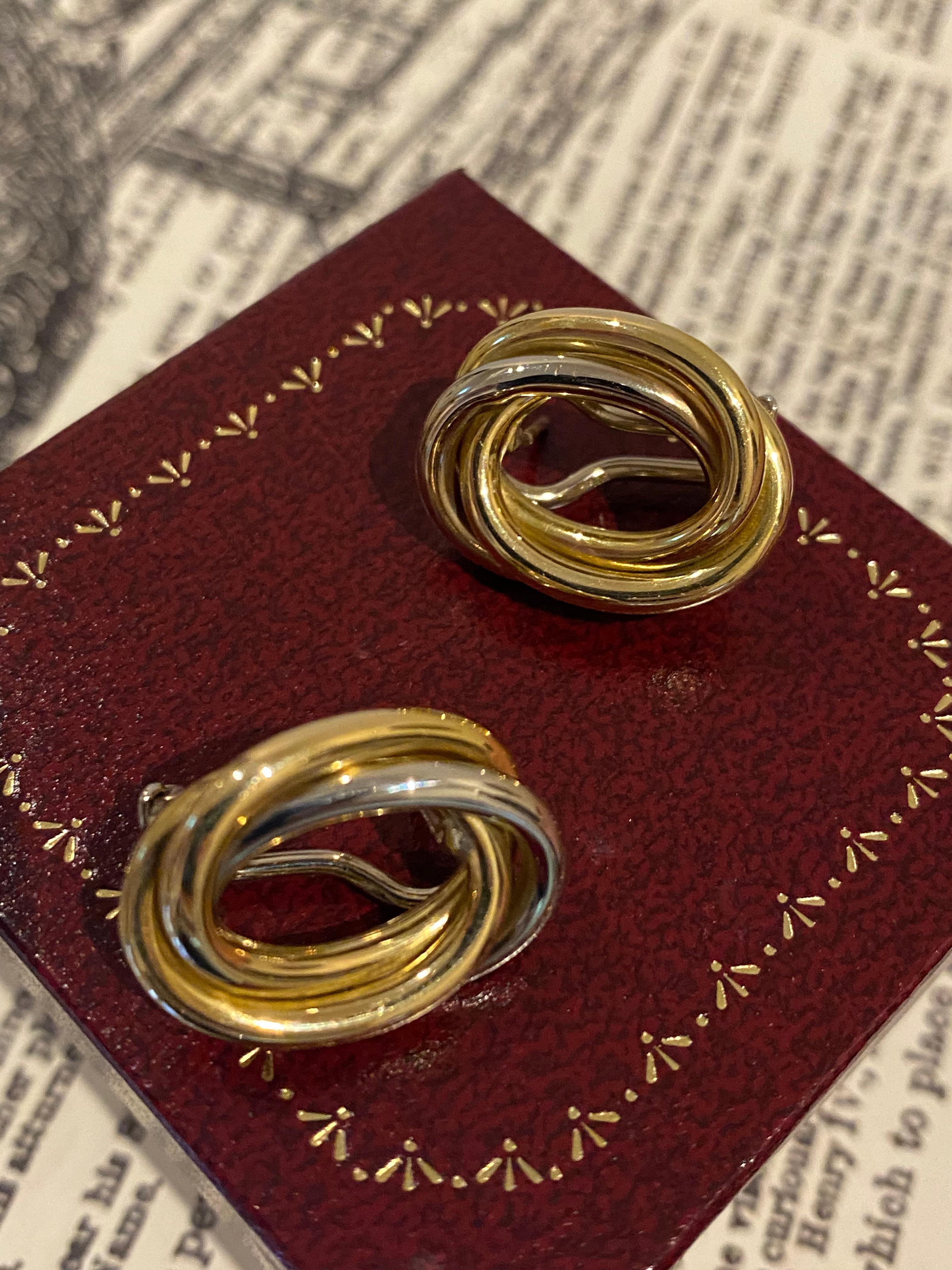 Two-Tone 18K White Yellow Gold Italian Double Oval Shaped Earrings, Omega Backs. In Excellent Condition In MELBOURNE, AU