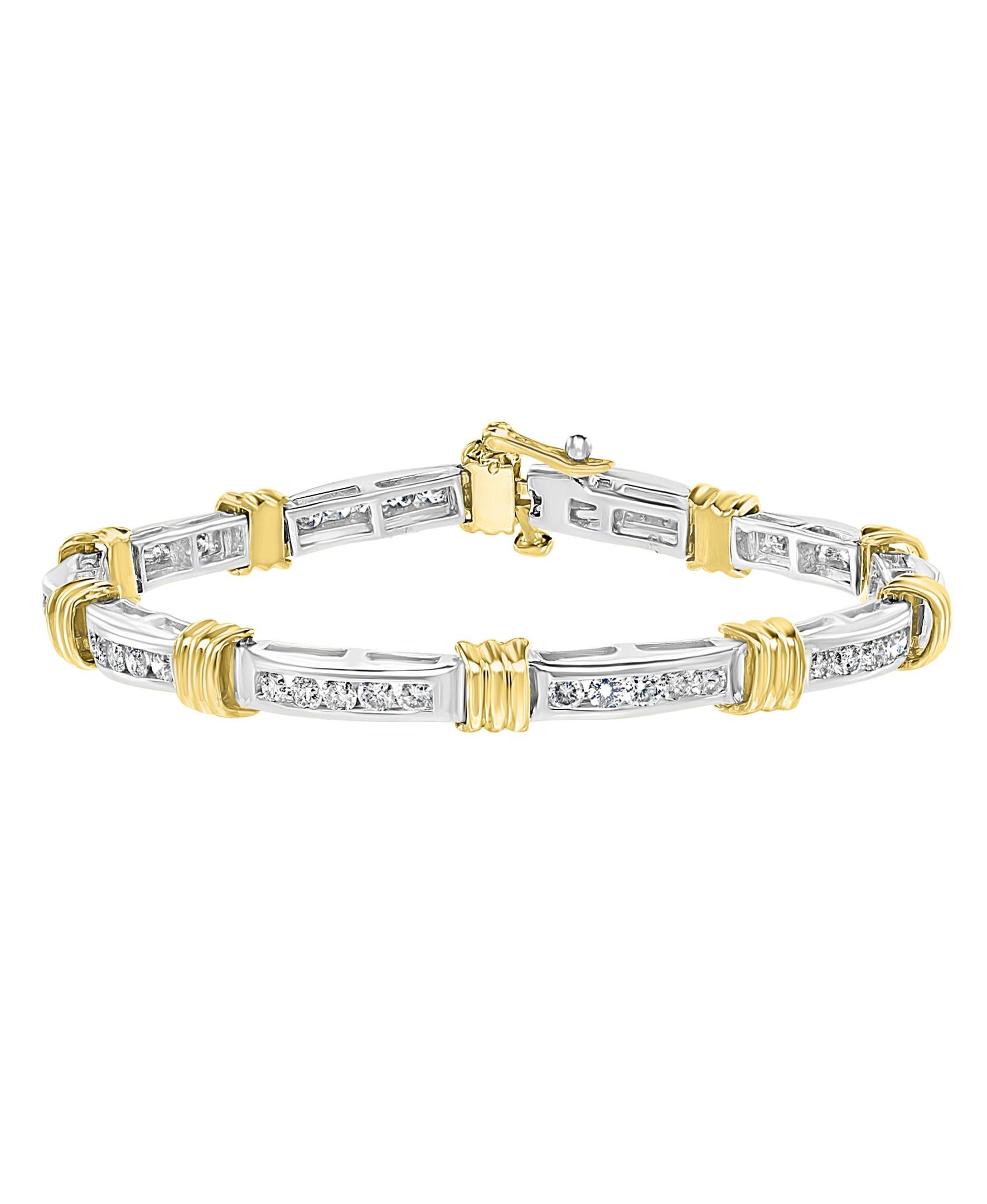 Round Cut Two-Tone 2.8 Carat Diamond Bracelet in 14 Karat Yellow and White Gold, Estate For Sale