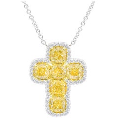 Einfarbiger 6,60 Karat TW Gelber Diamant-Kreuz-Anhänger mit 6,60 Karat