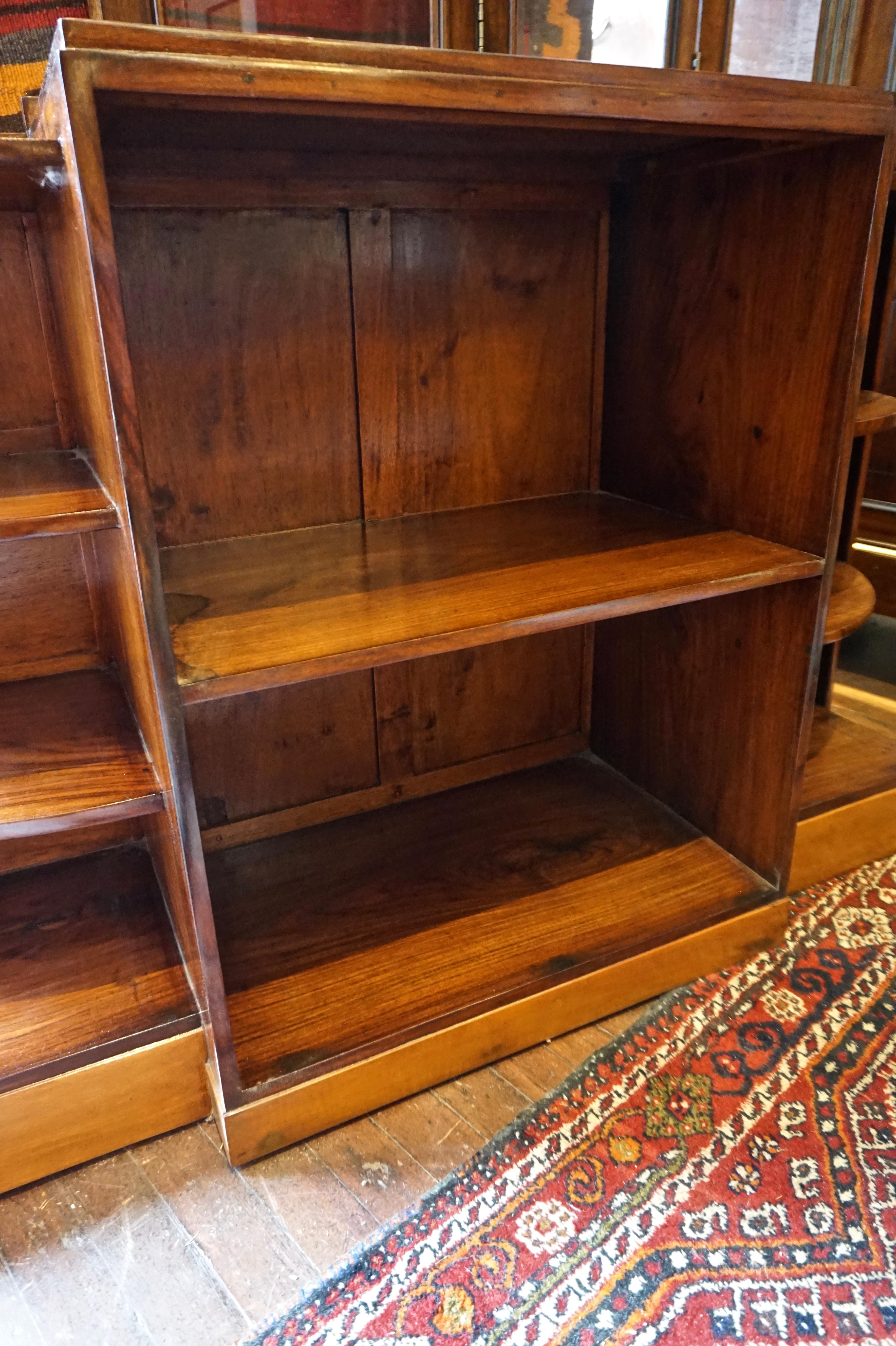 Mid-20th Century Two-Tone Art Deco Open Display Cabinet Cum Bookcase in Solid Rosewood and Teak