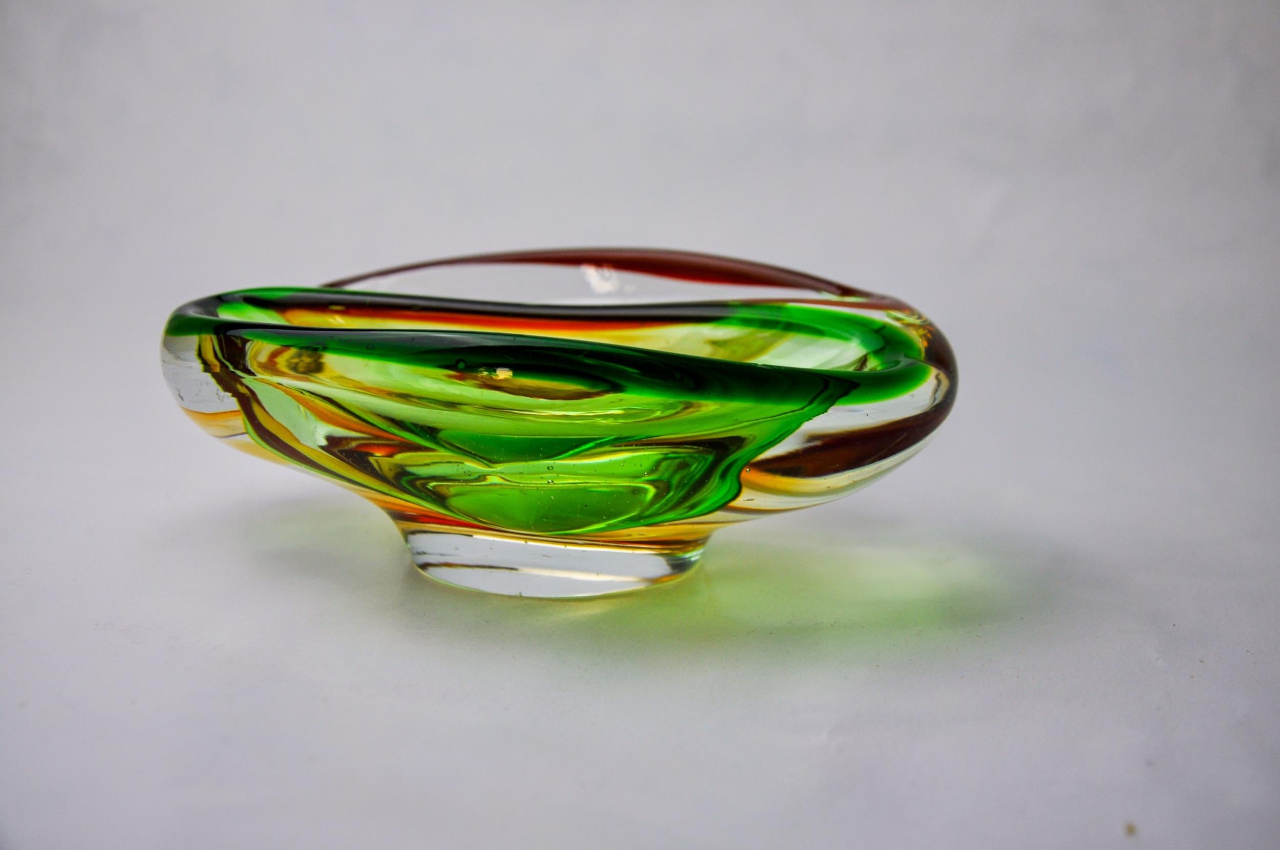 Late 20th Century Two-tone ashtray by Seguso, Murano glass, Italy, 1970 For Sale