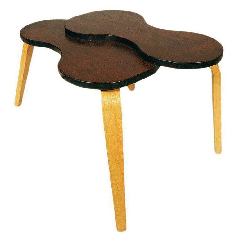 Mid-Century Modern Jens Risom Style Two-tone Stepped Biomorphic Bent Plywood & Mahogany Side Table For Sale
