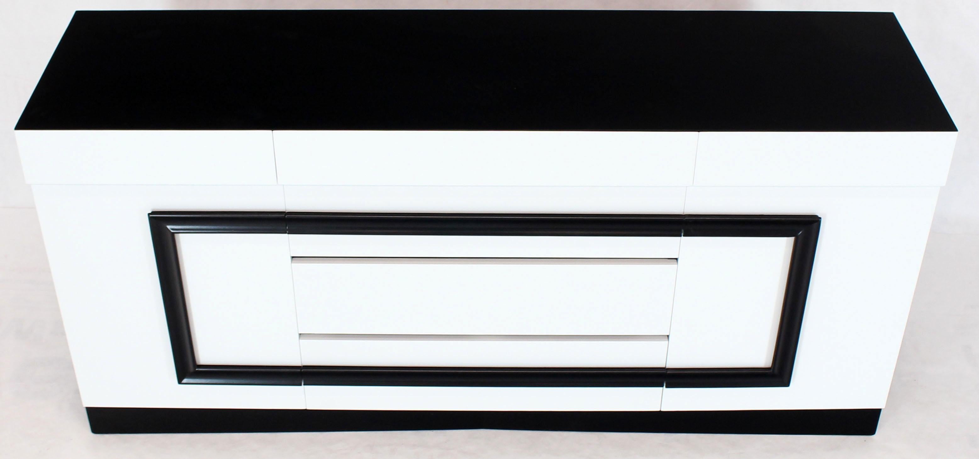 Mahogany Two-Tone Black and White Lacquer 10 Drawers Dresser Cabinet For Sale