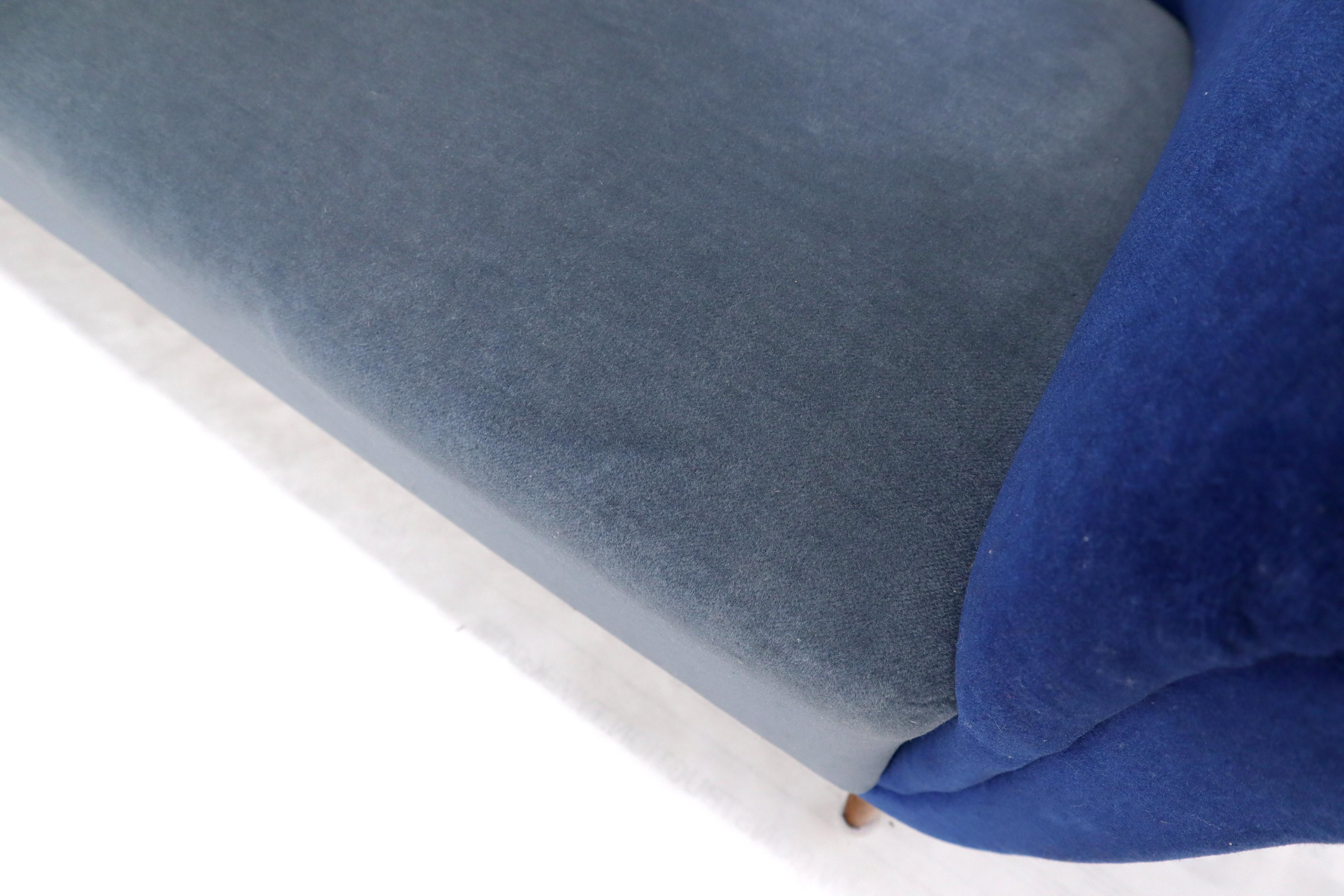 Two-Tone Blue Mohair Paulo Buffa Mid-Century Modern Italian Sculptural Sofa For Sale 5