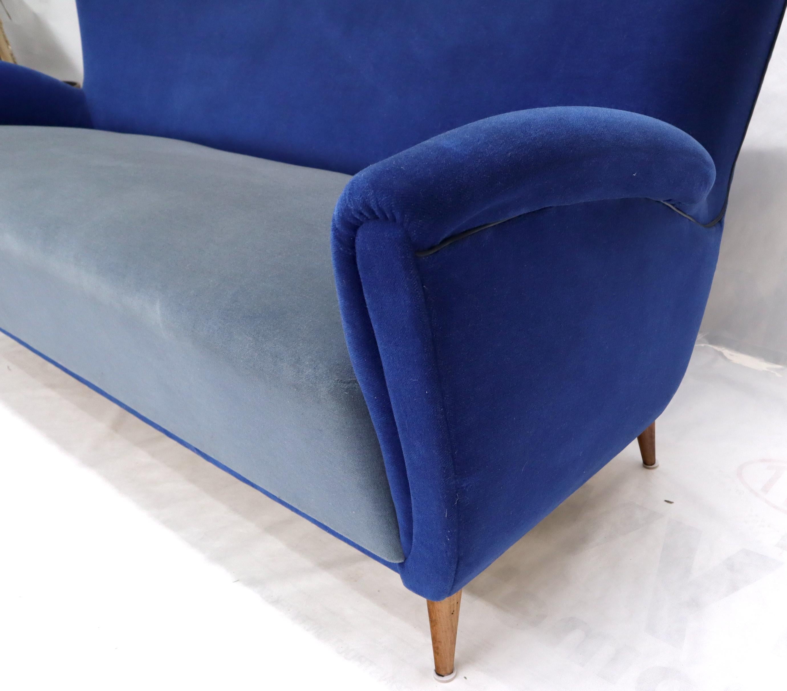 Two-Tone Blue Mohair Paulo Buffa Mid-Century Modern Italian Sculptural Sofa In Good Condition For Sale In Rockaway, NJ
