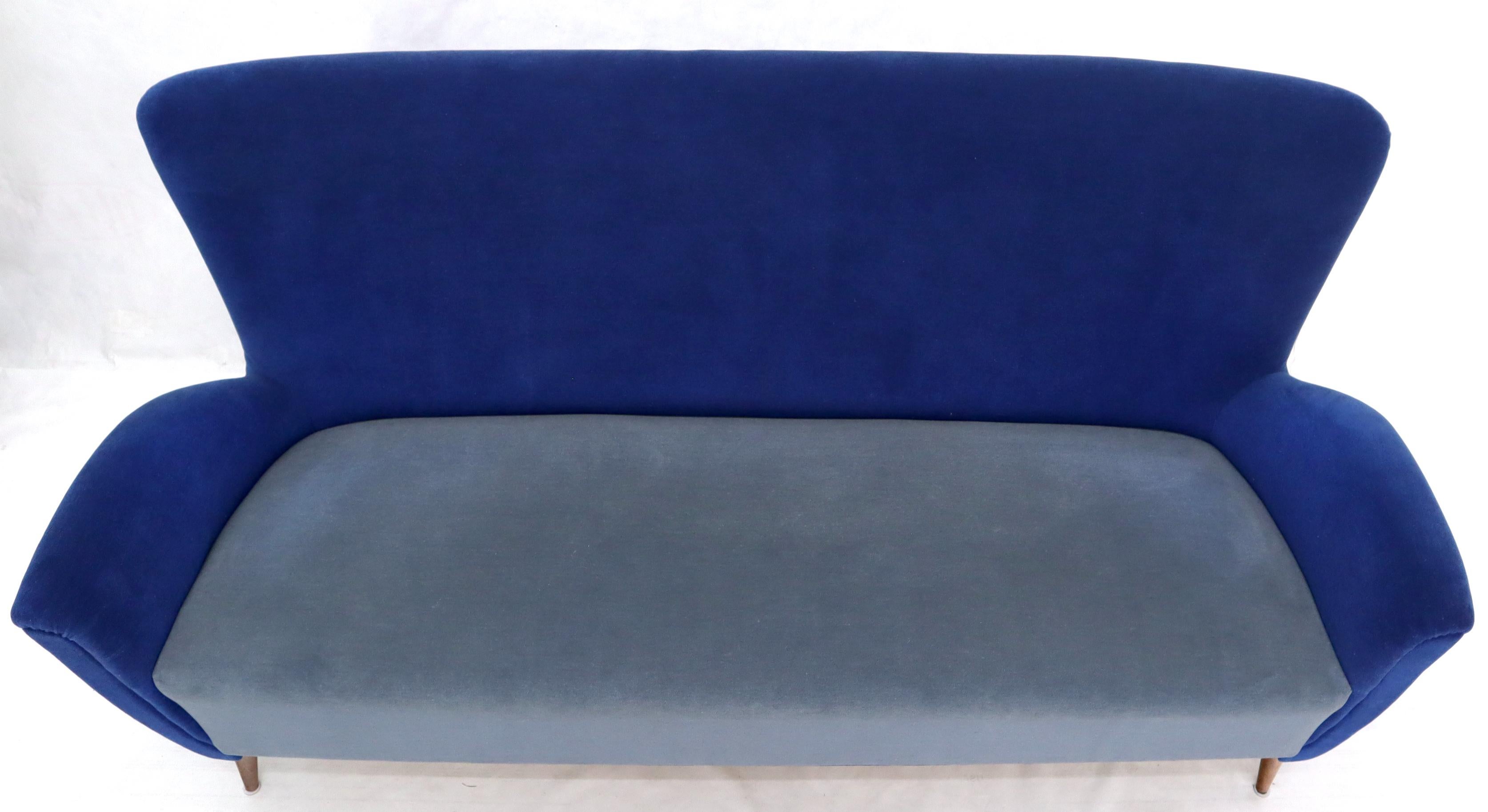 Two-Tone Blue Mohair Paulo Buffa Mid-Century Modern Italian Sculptural Sofa For Sale 1