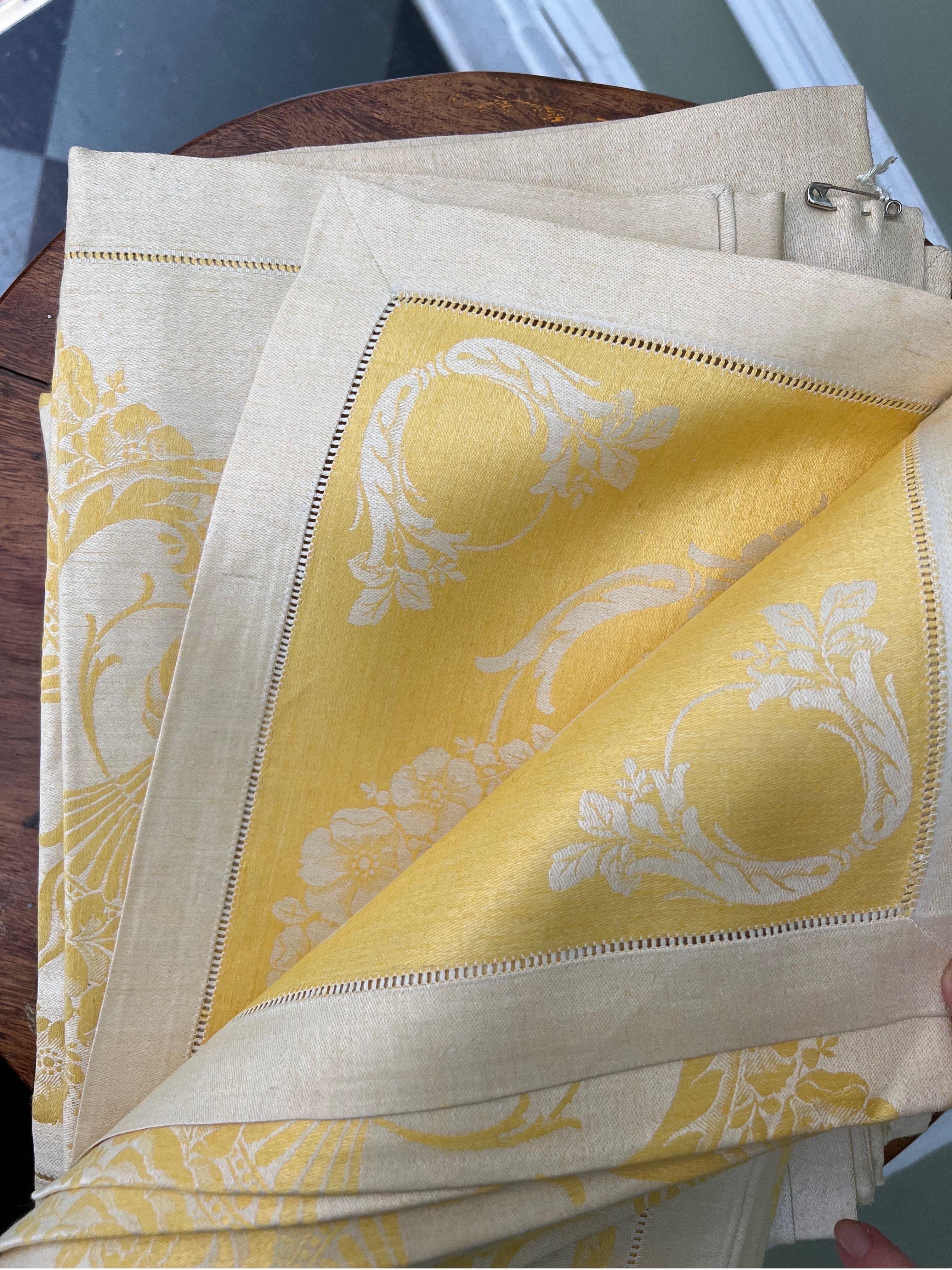Two-Tone Canary Yellow Damask Polished Cotton Tablecloth and Napkins, 13 Pieces  In Good Condition In Brooklyn, NY
