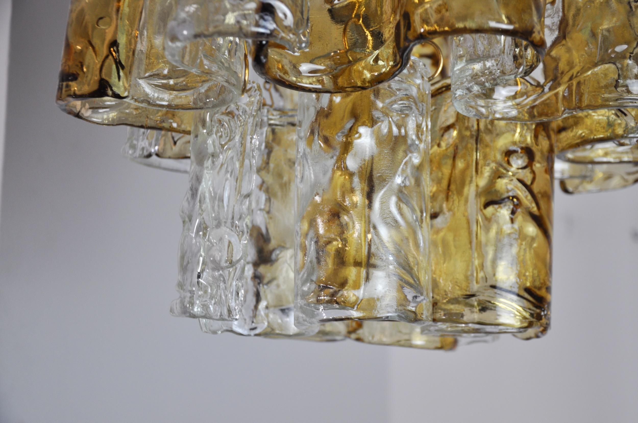 Late 20th Century Two-tone chandelier by Zero Quattro orange and transparent murano glass Italy For Sale