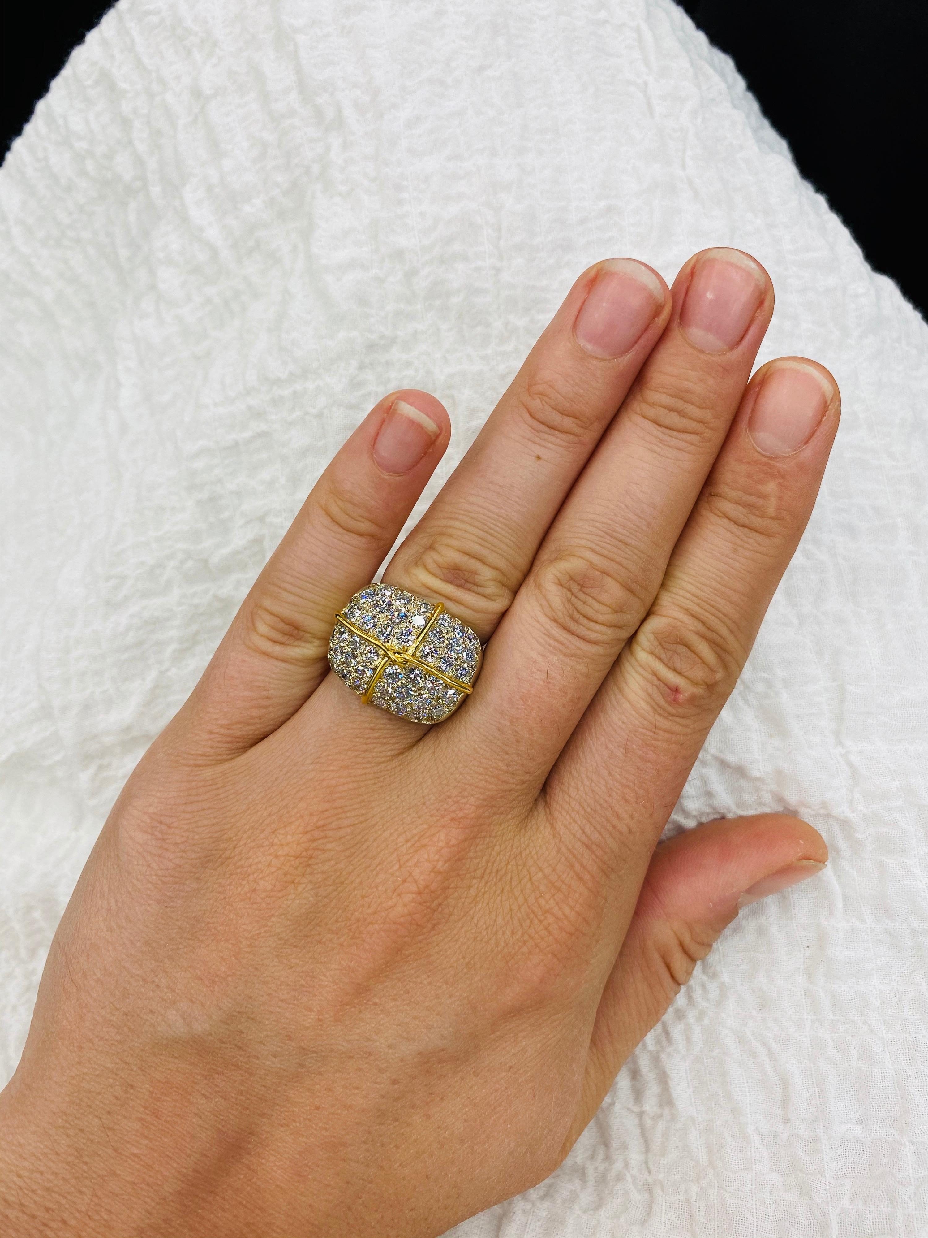 Women's Two-Tone Diamond Ribbon Ring 2.64 Carat 18 Karat Yellow and White Gold For Sale