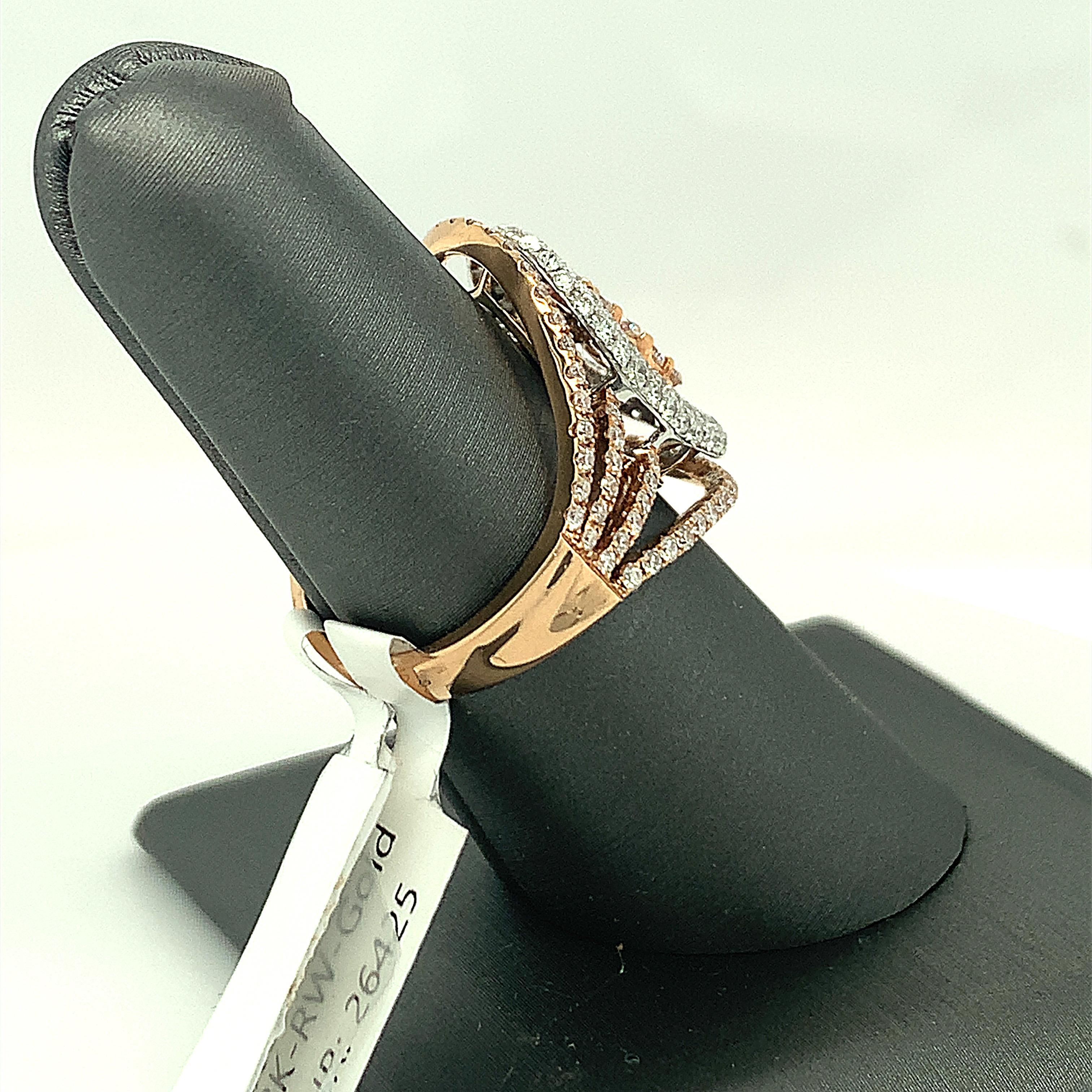 Two Tone Diamond Ring In New Condition In Trumbull, CT