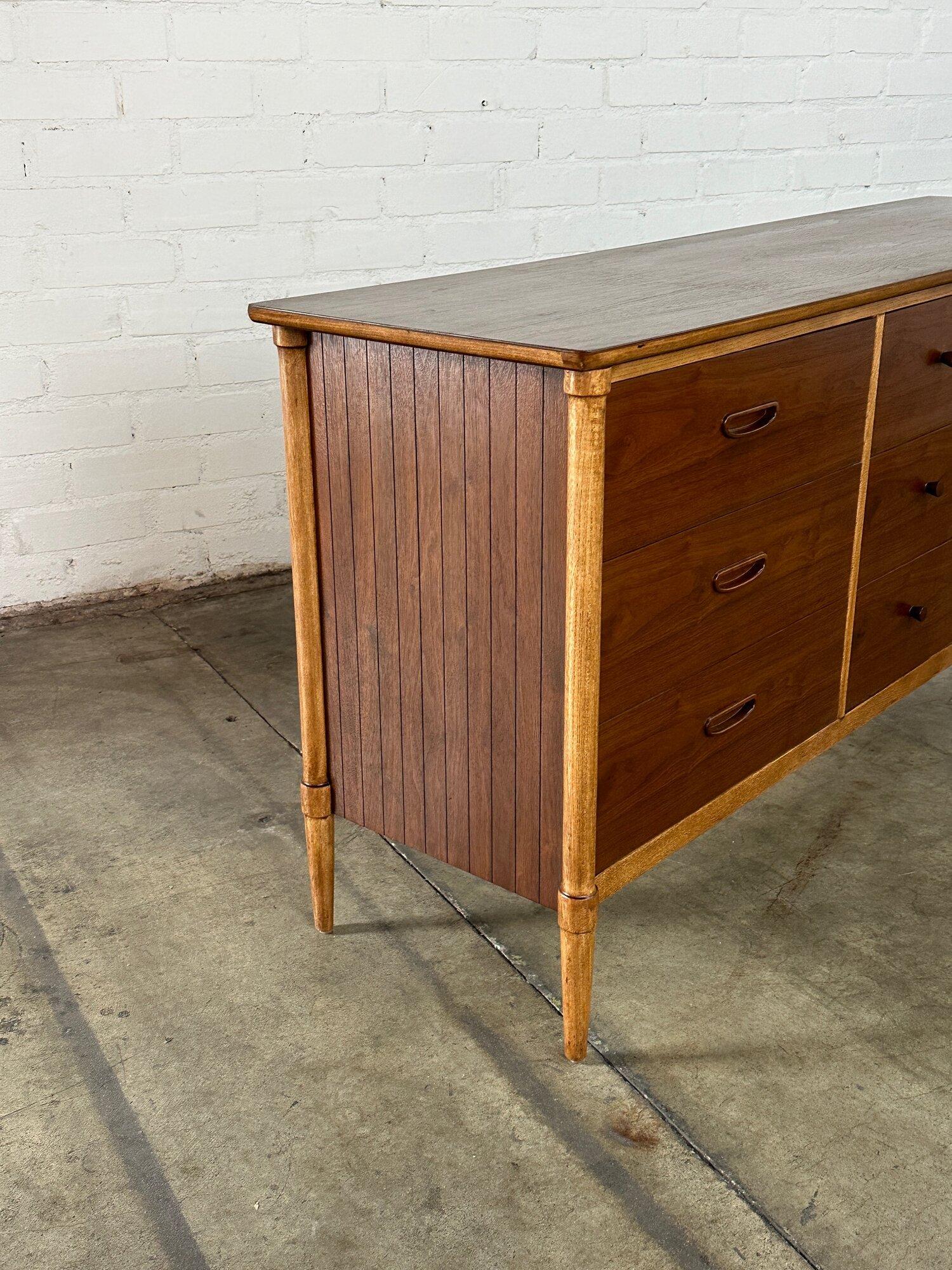 Mid-Century Modern Two tone dresser by Lane For Sale