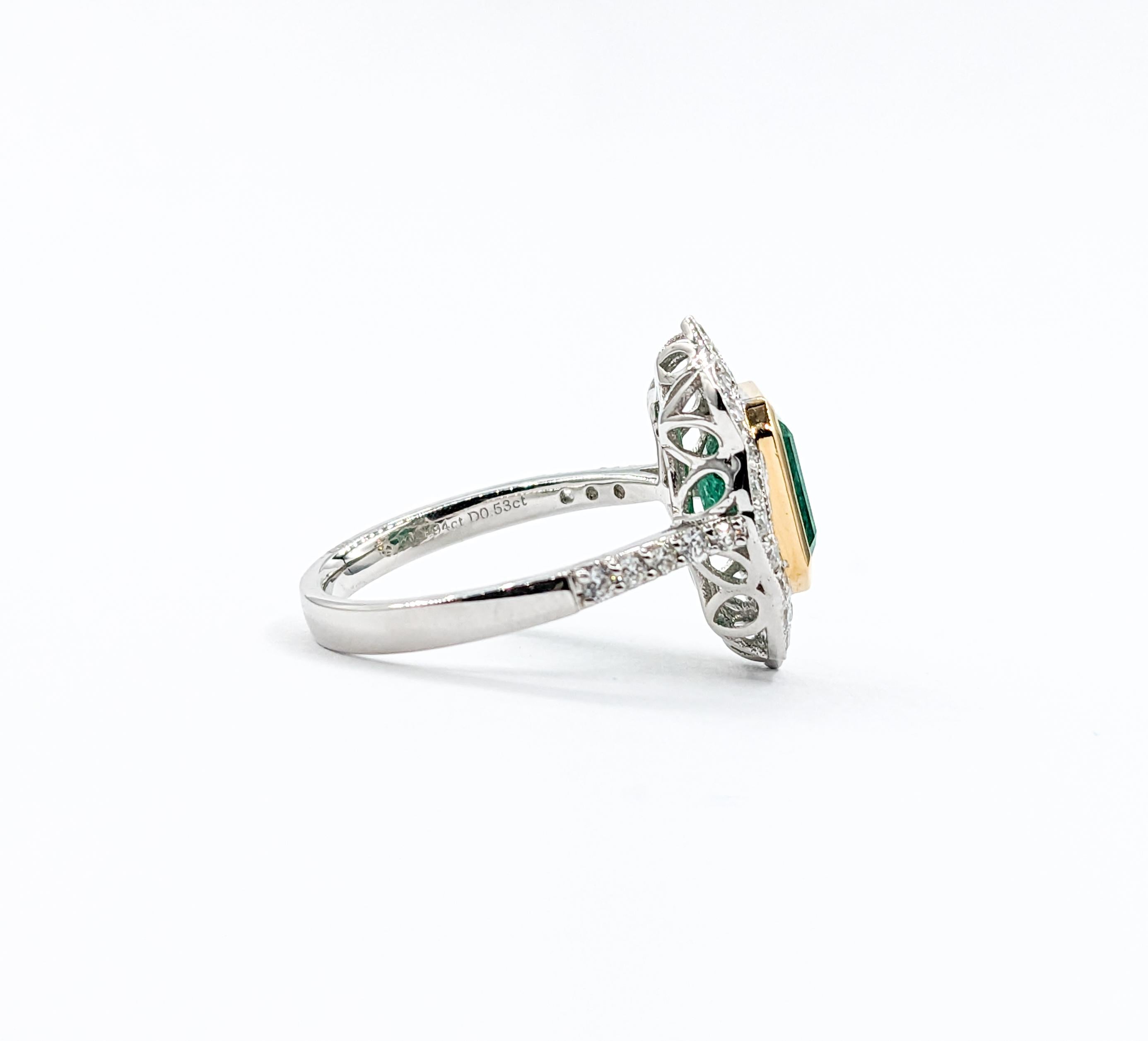Two-Tone Emerald & Diamond Cocktail Ring For Sale 4