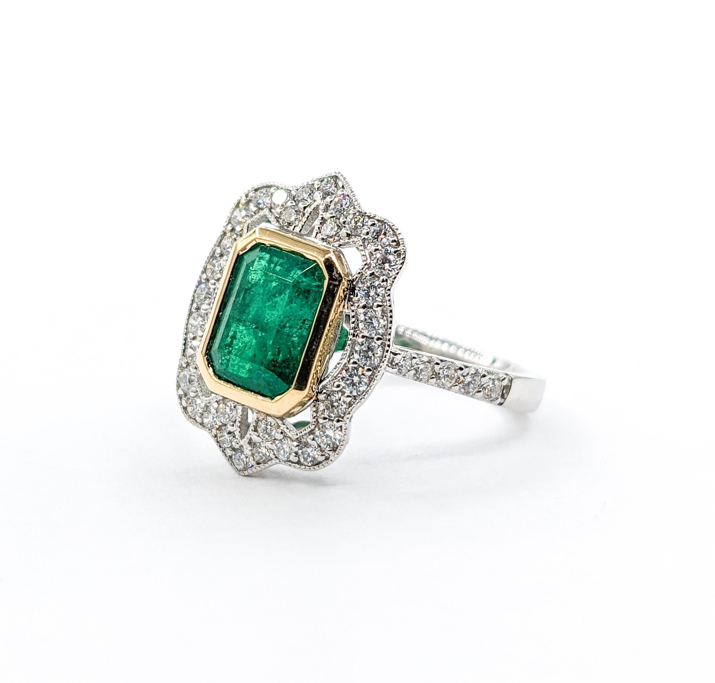 Two-Tone Emerald & Diamond Cocktail Ring For Sale 6
