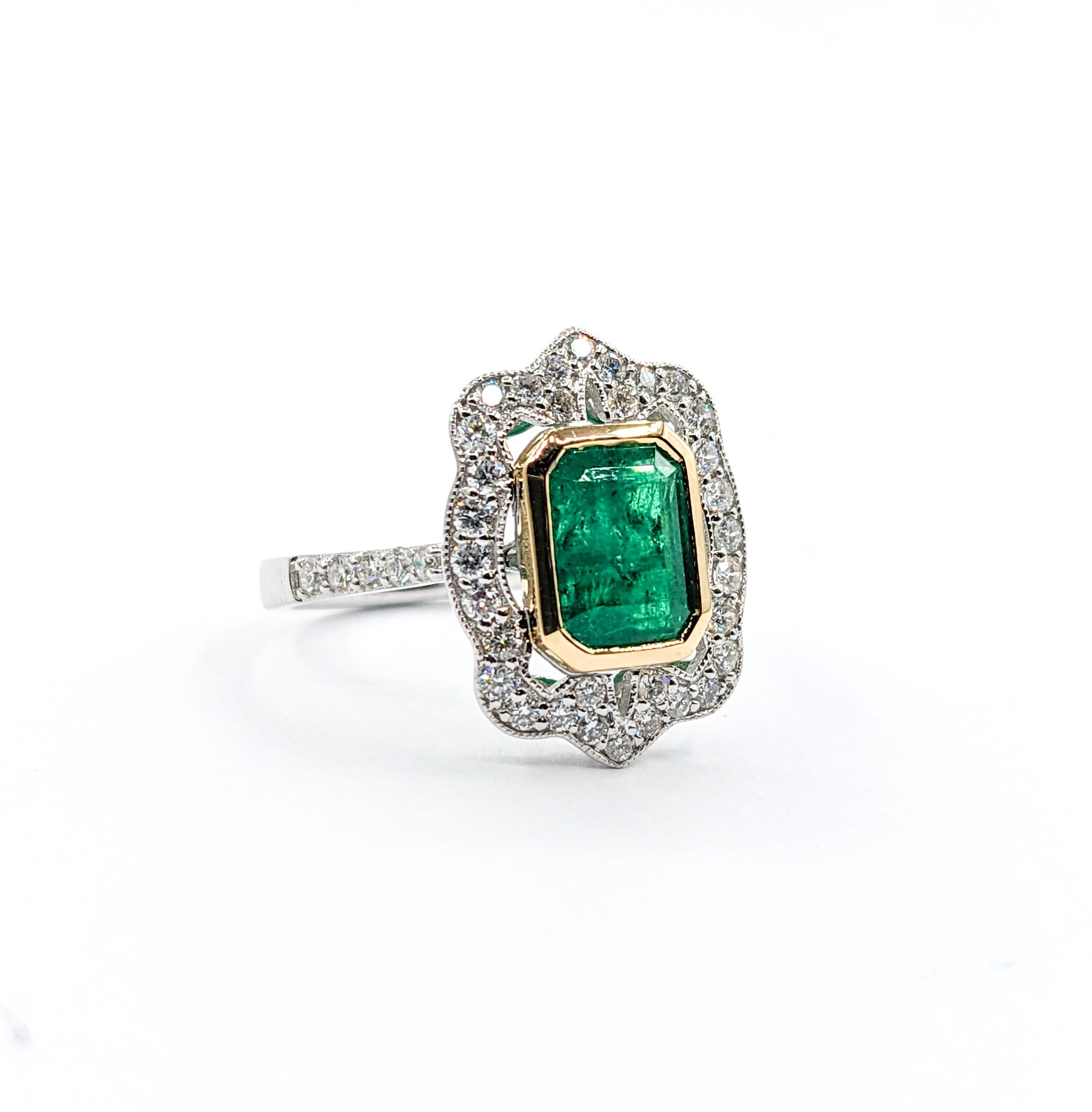 Two-Tone Emerald & Diamond Cocktail Ring For Sale 3