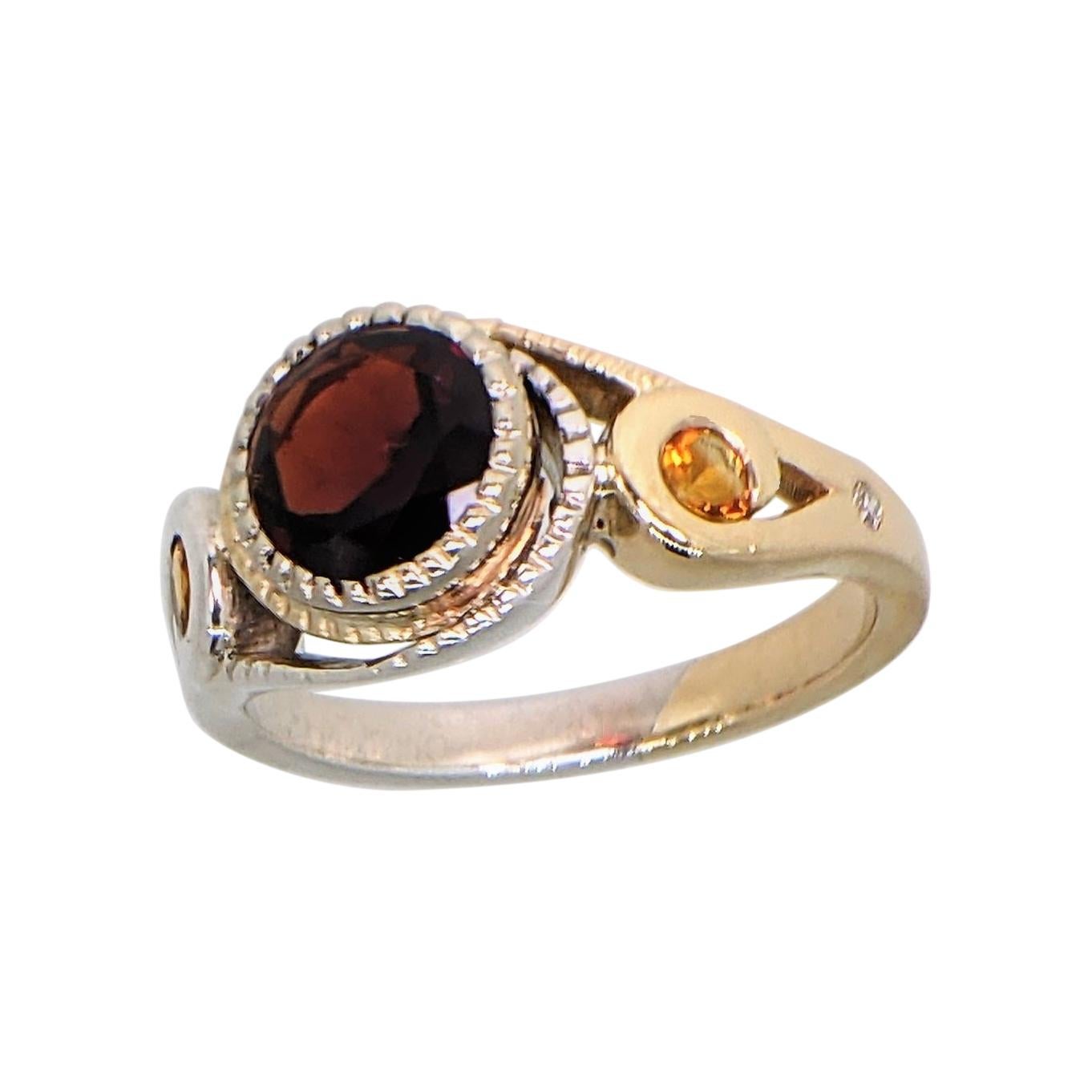 Bague bicolore en argent 14 carats et platine avec grenat, citrine et diamants en vente