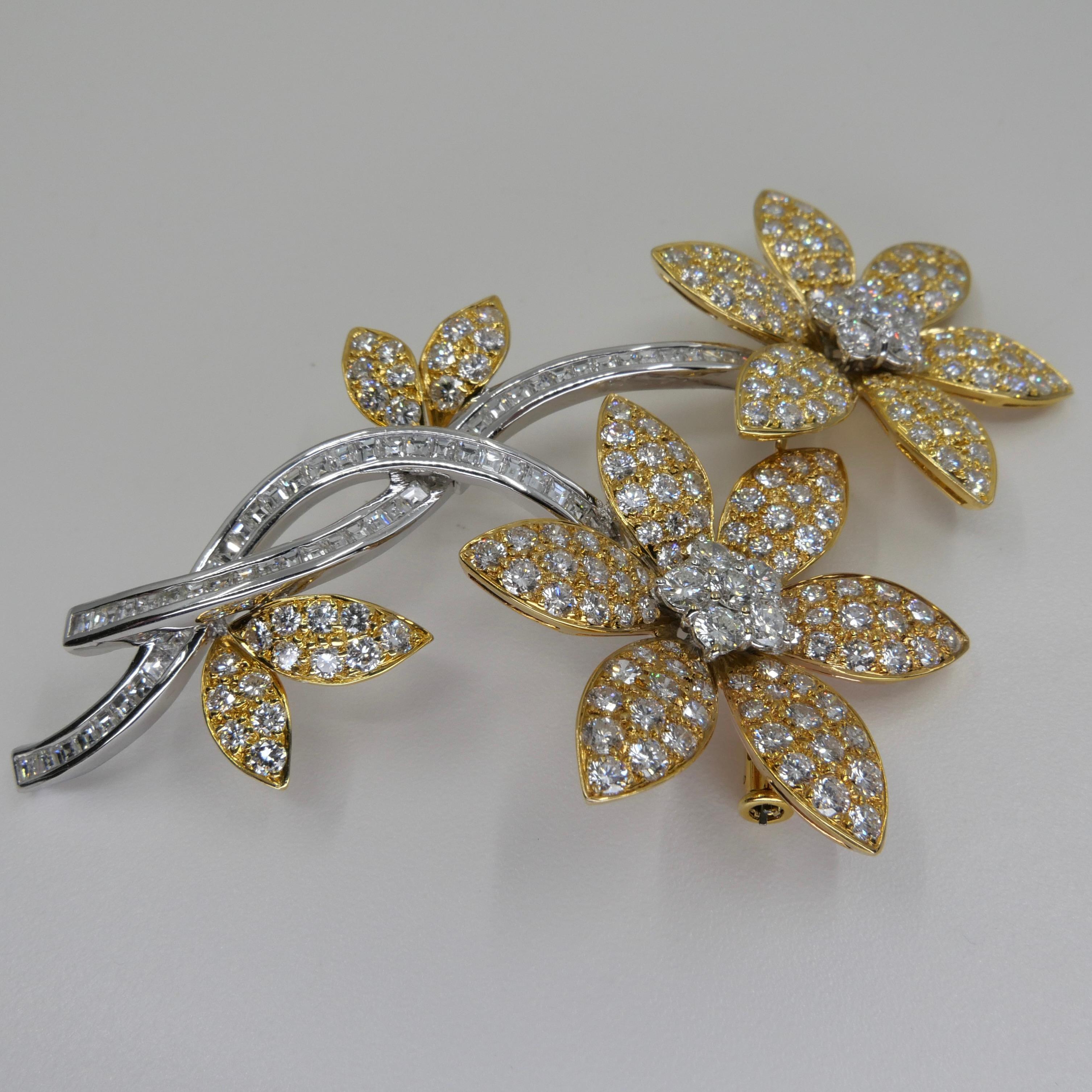 Round Cut Two Tone Gold & 7.81 Ctw Diamond Flower Statement Brooch Pendant, Two Use For Sale