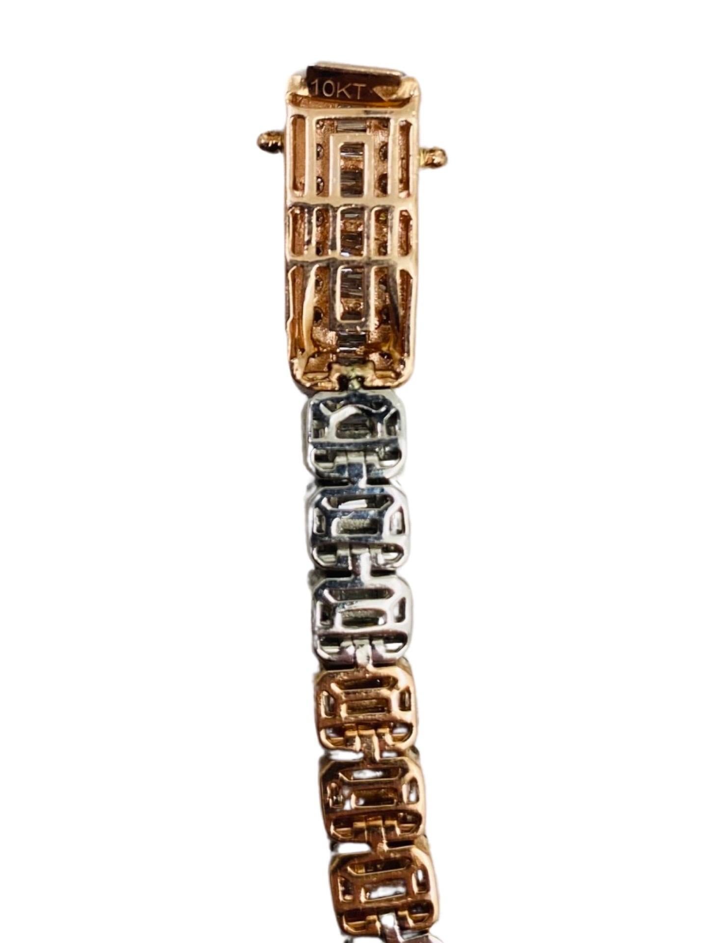 Bracelet tennis en or bicolore avec diamants de 9,50 carats, diamants baguettes et ronds  en vente 3