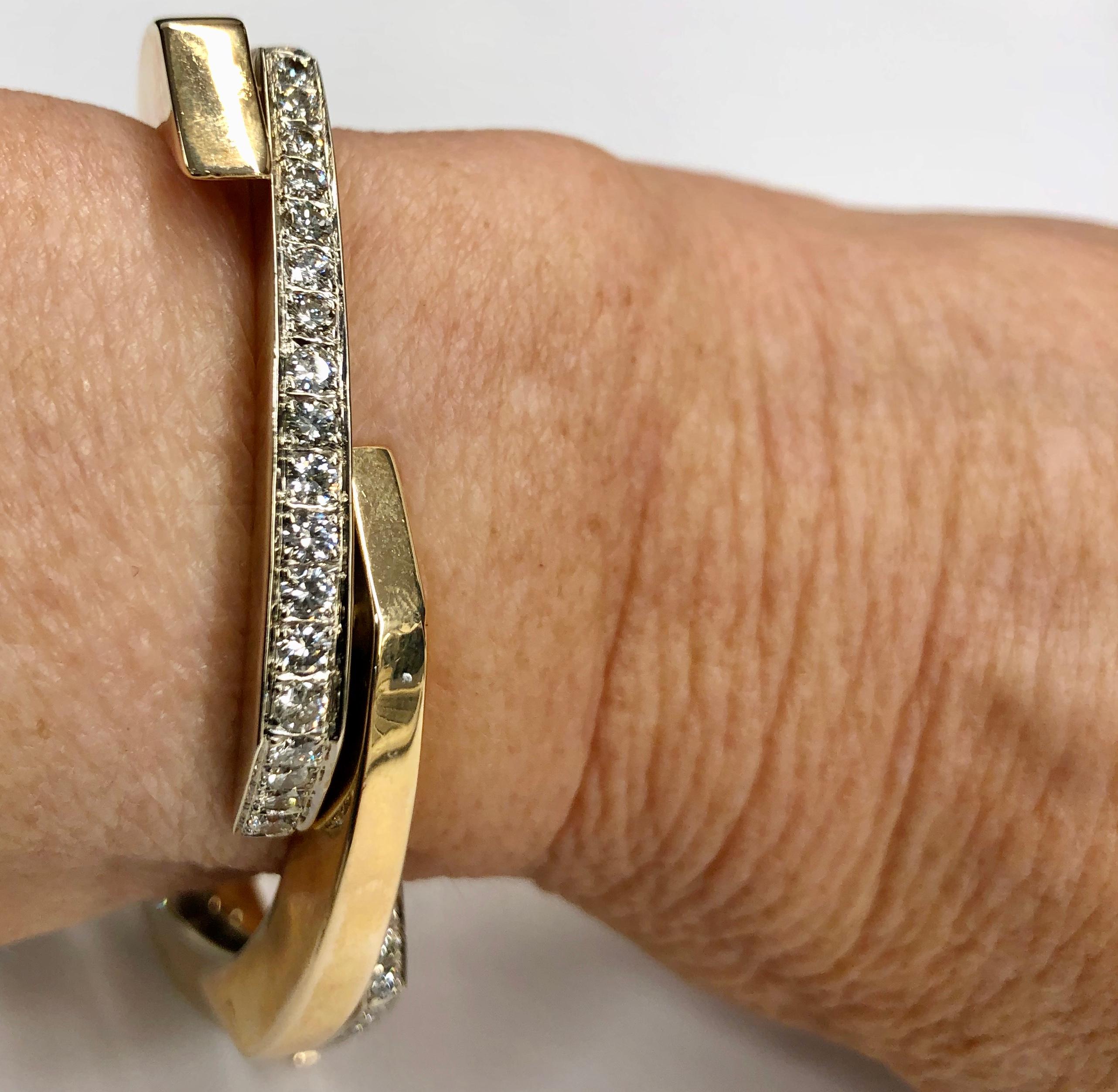 Bracelet à maillons alternés en or bicolore 14 carats et diamants en vente 1