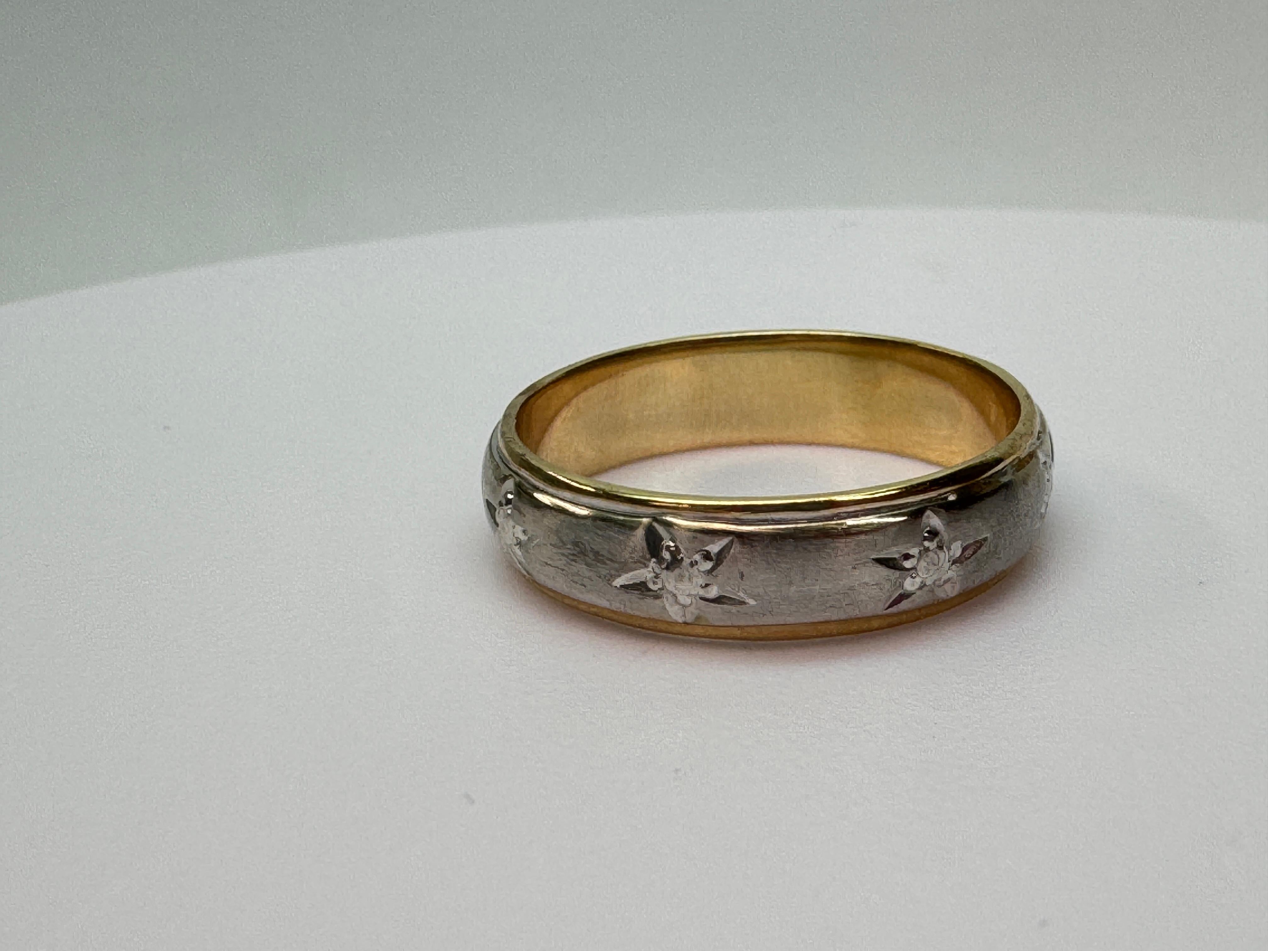Two-Tone Gold Starburst Ring Band For Sale 1