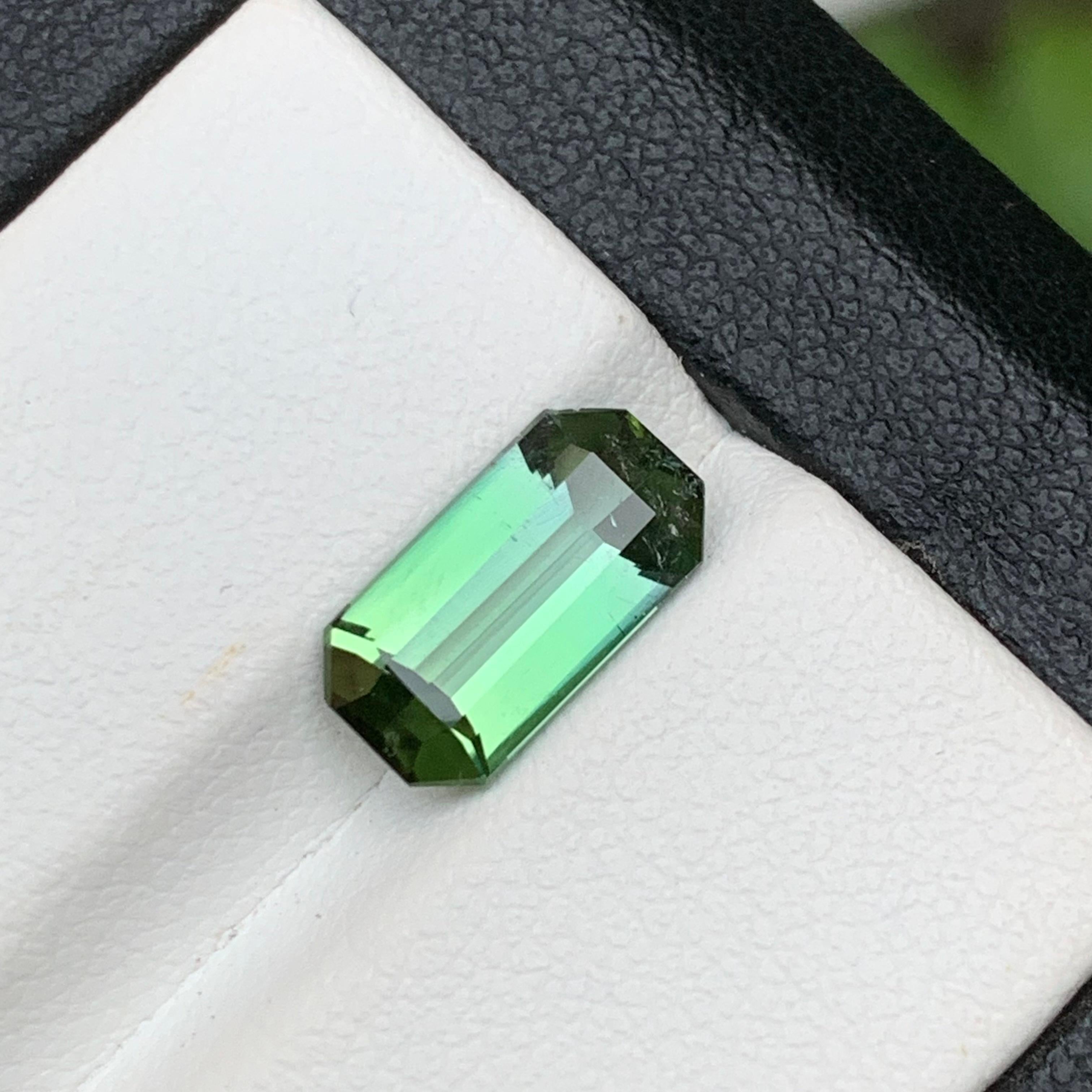 Green Natural Tourmaline Ring Gemstone Two Tone 2.65 Ct Emerald Cut for Jewelry For Sale 8