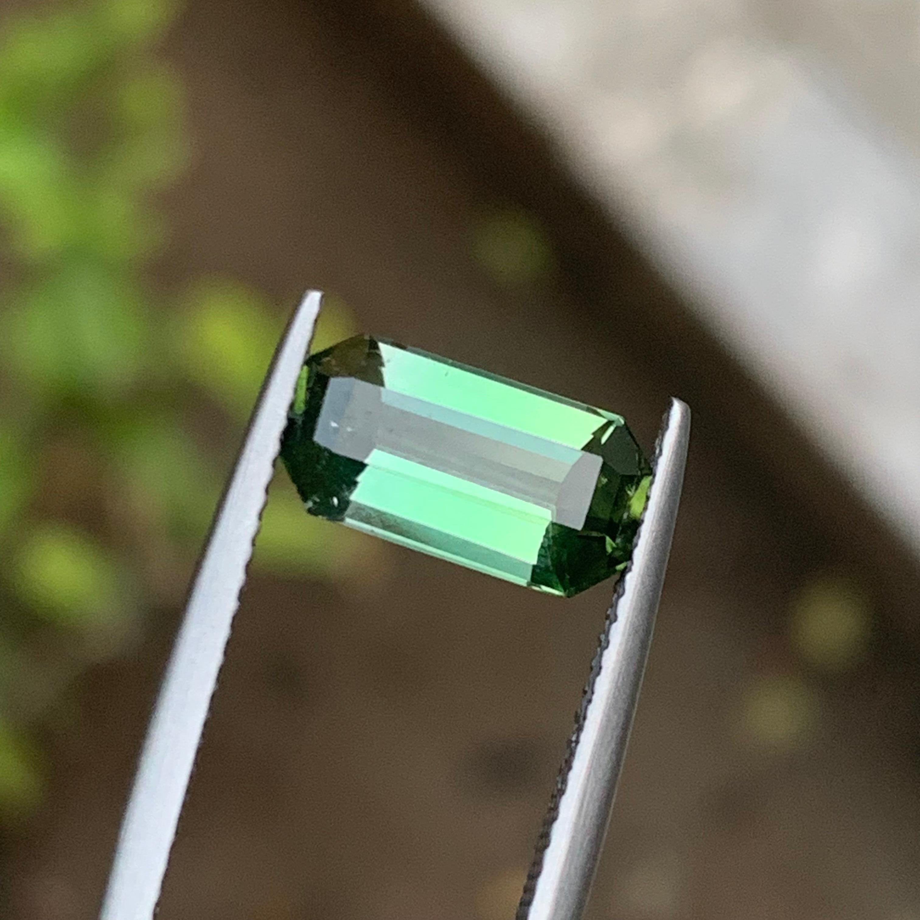 Green Natural Tourmaline Ring Gemstone Two Tone 2.65 Ct Emerald Cut for Jewelry For Sale 10
