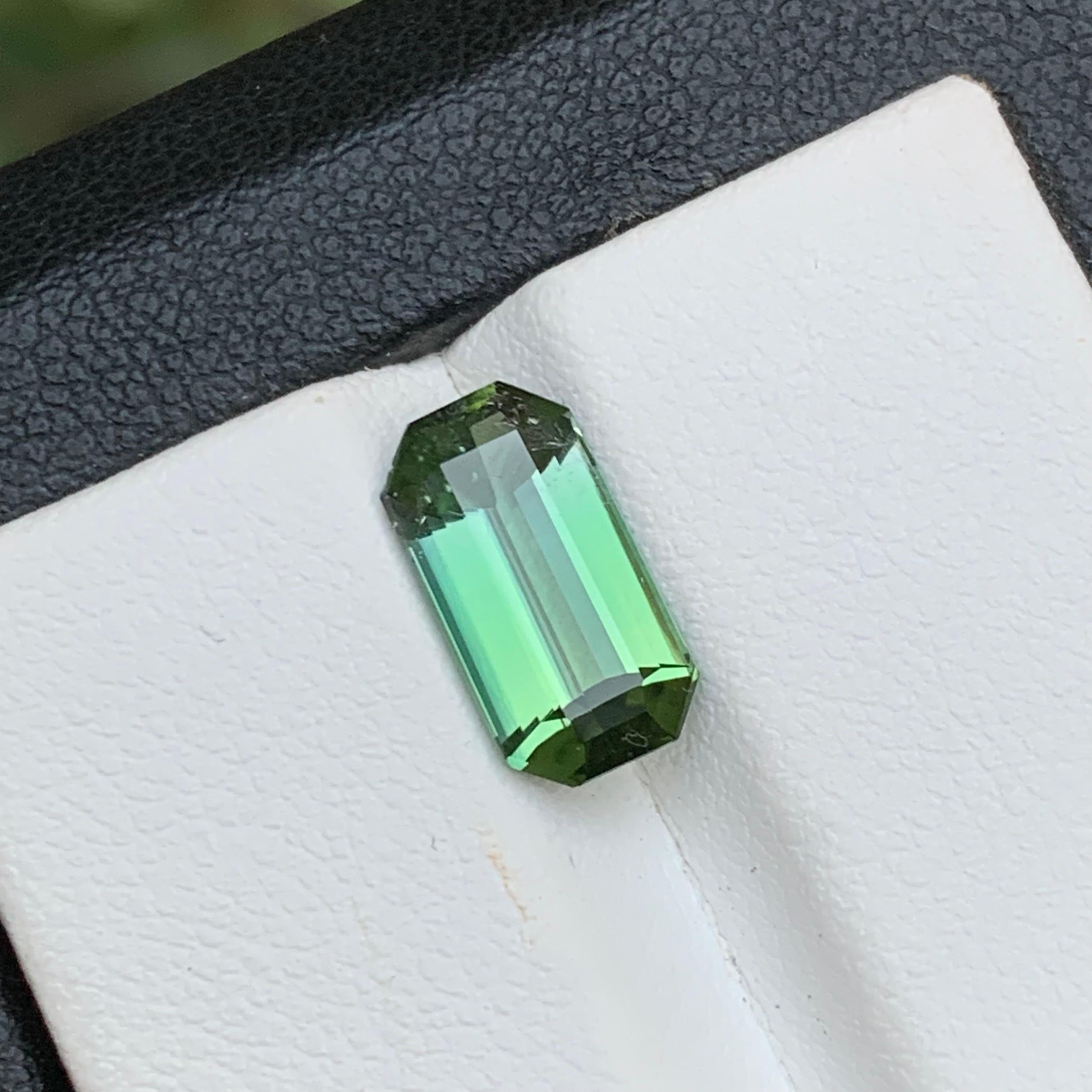 Green Natural Tourmaline Ring Gemstone Two Tone 2.65 Ct Emerald Cut for Jewelry For Sale 11